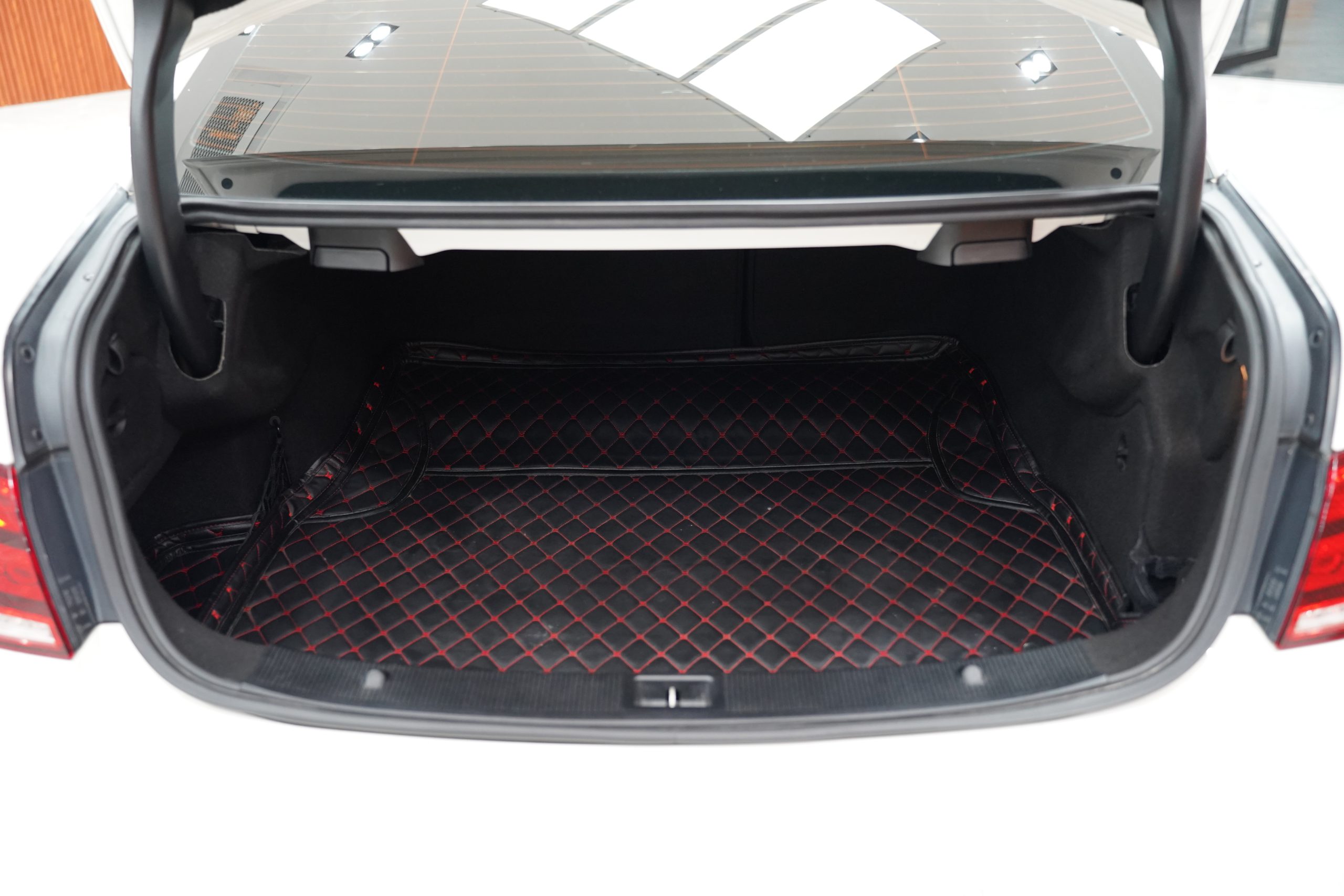 2015Mercedes-Benz E200 Coupe - Image 11