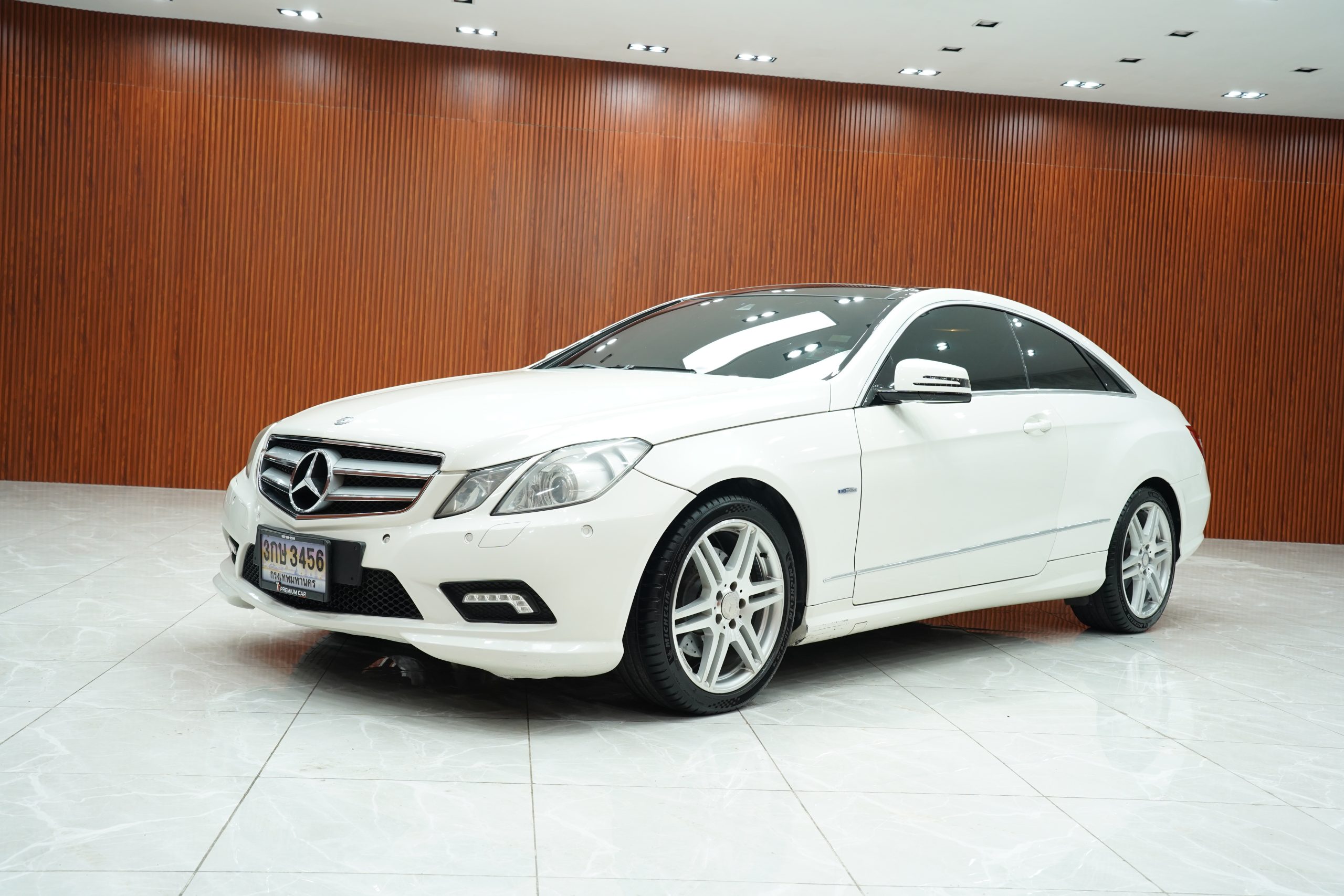 2010Mercedes-Benz E250 CGI Coupe - Image 5
