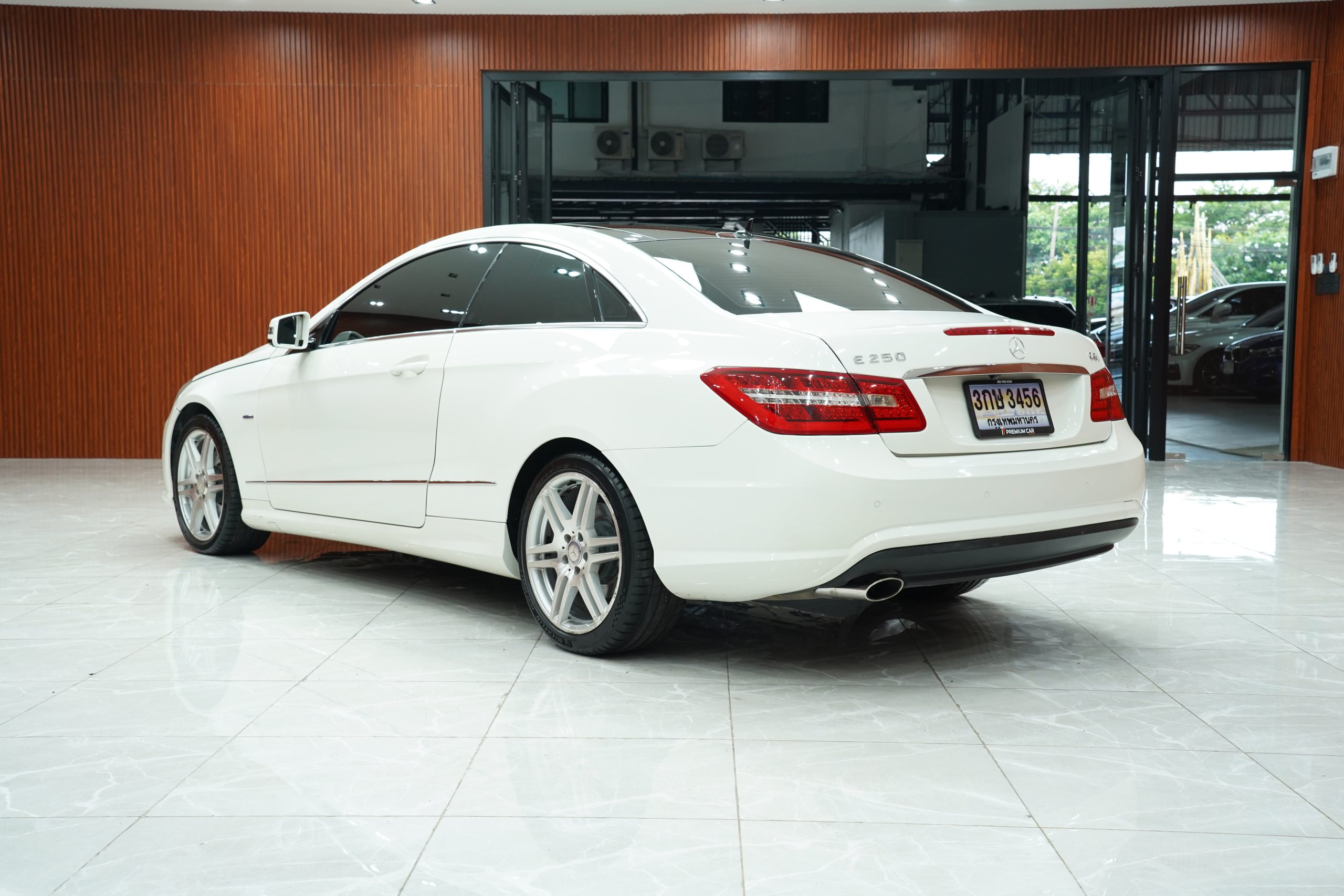 2010Mercedes-Benz E250 CGI Coupe - Image 7