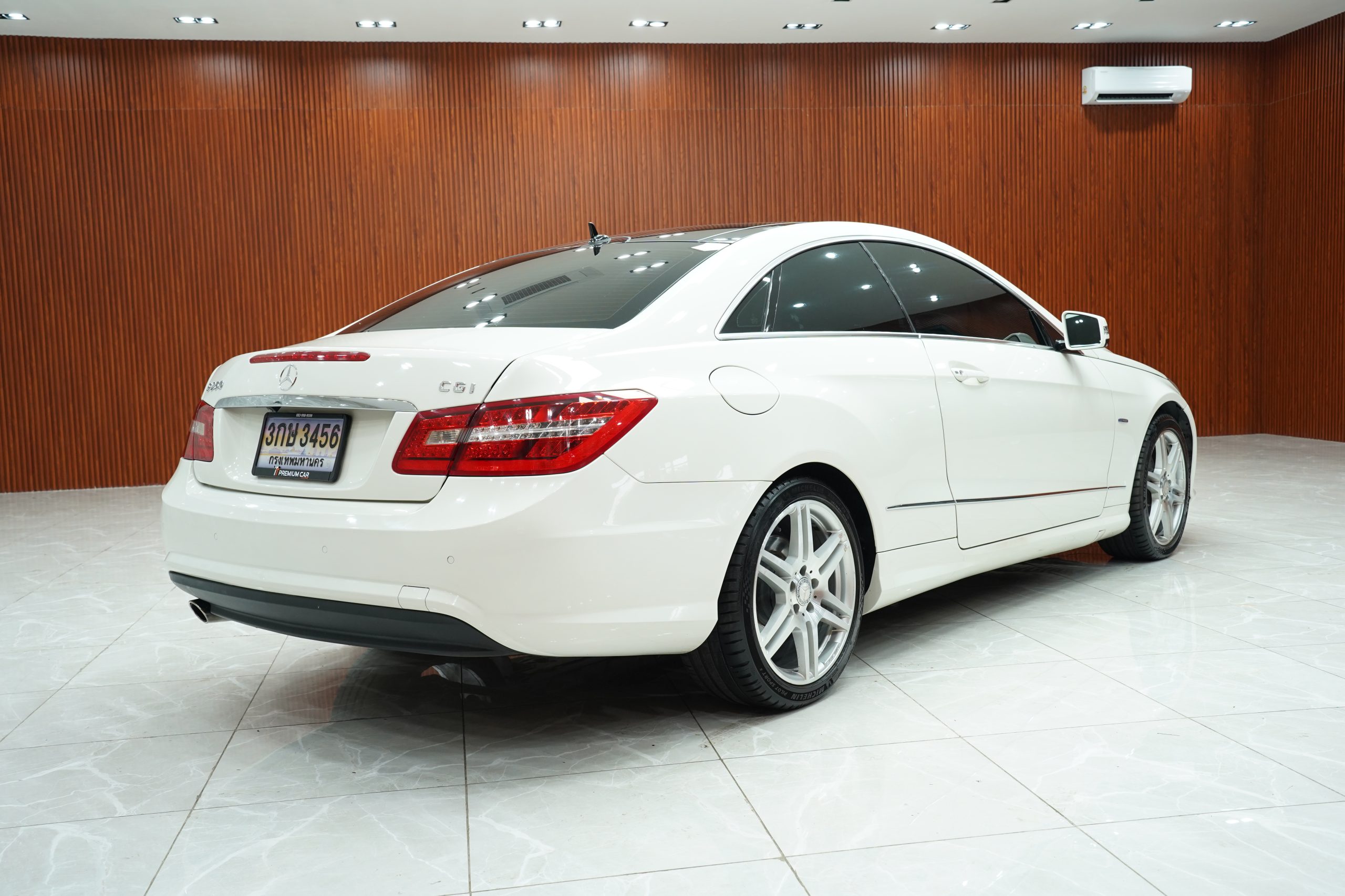 2010Mercedes-Benz E250 CGI Coupe - Image 9
