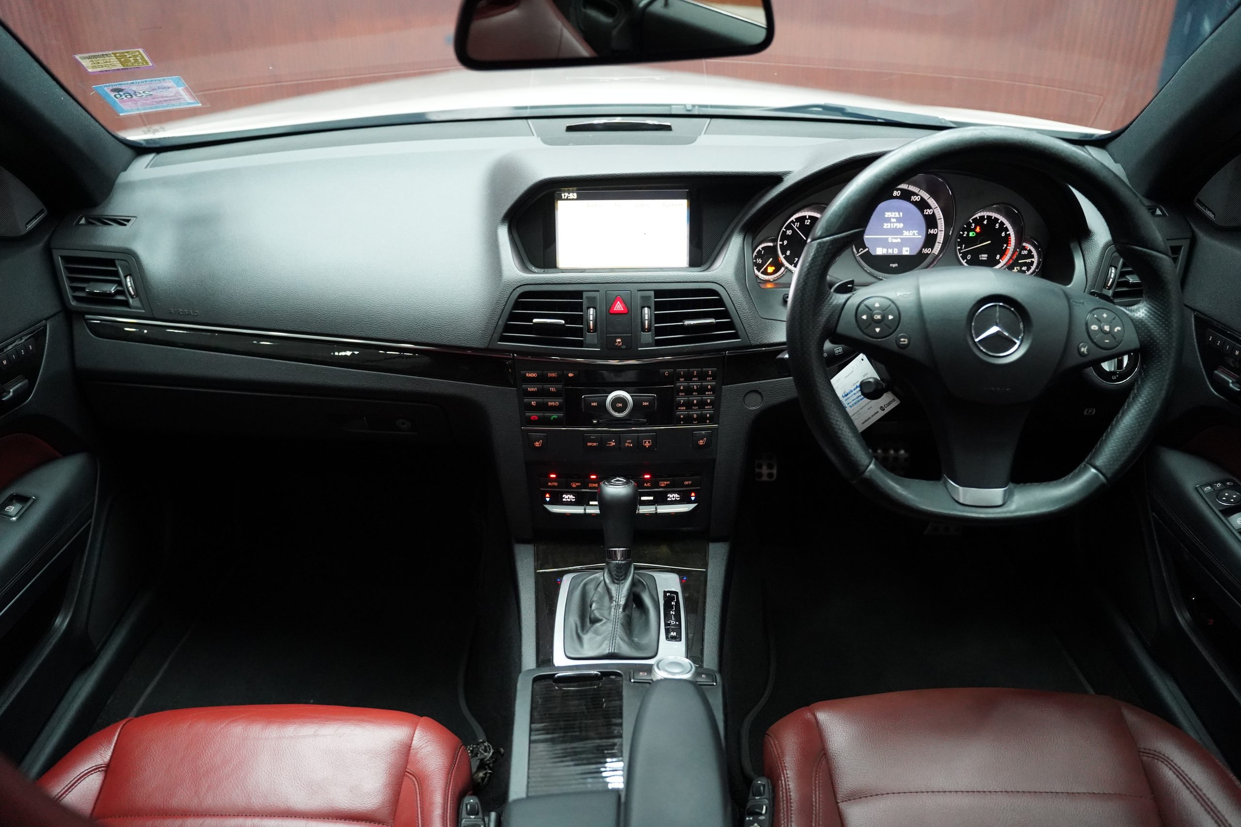 2010Mercedes-Benz E250 CGI Coupe - Image 20
