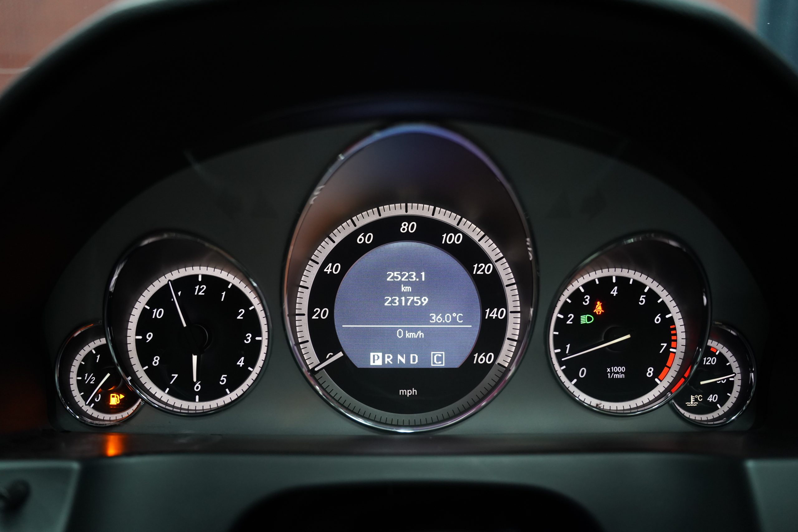 2010Mercedes-Benz E250 CGI Coupe - Image 24