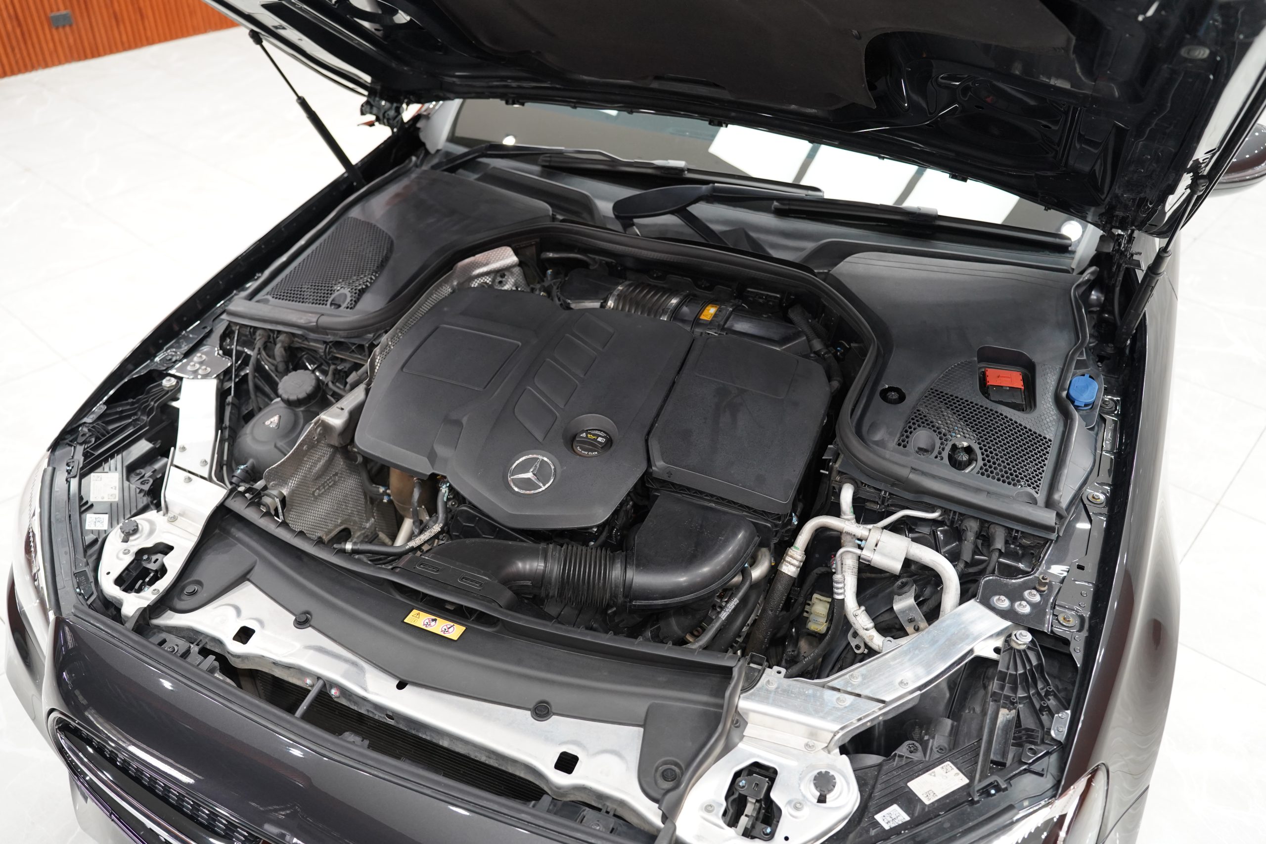 2023Mercedes-Benz E220d AMG Sport W213 (Facelift) - Image 17