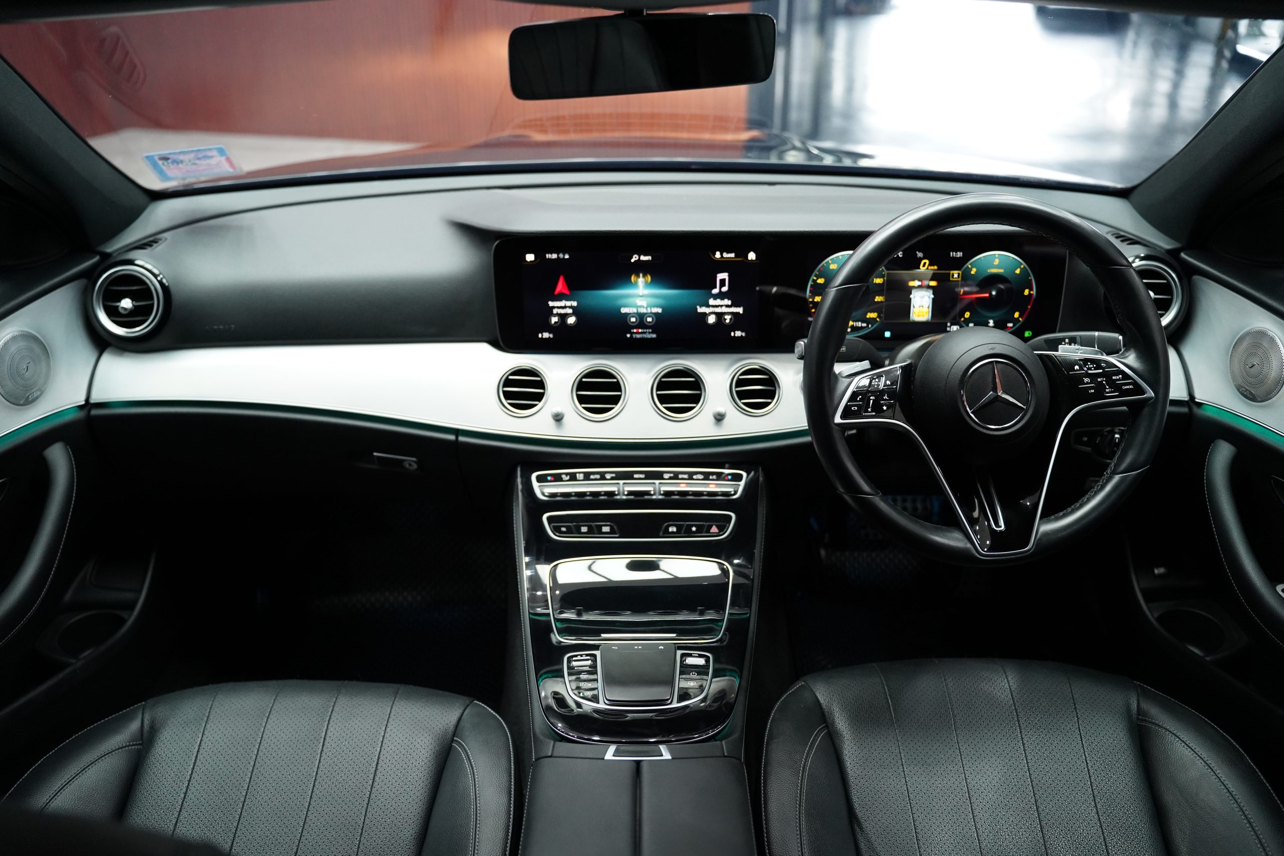 2023Mercedes-Benz E220d AMG Sport W213 (Facelift) - Image 20