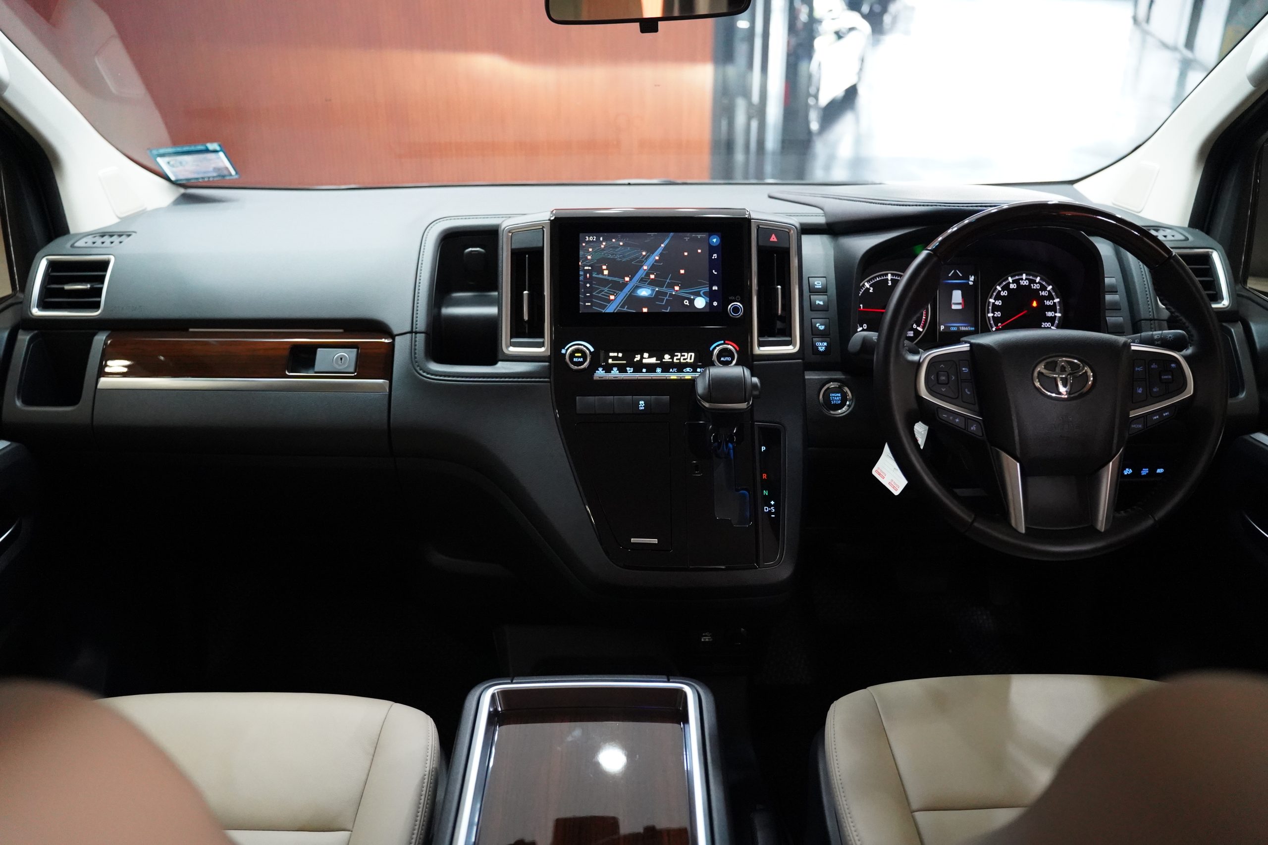 2025Toyota Majesty 2.8 Grande 6AT - Image 20