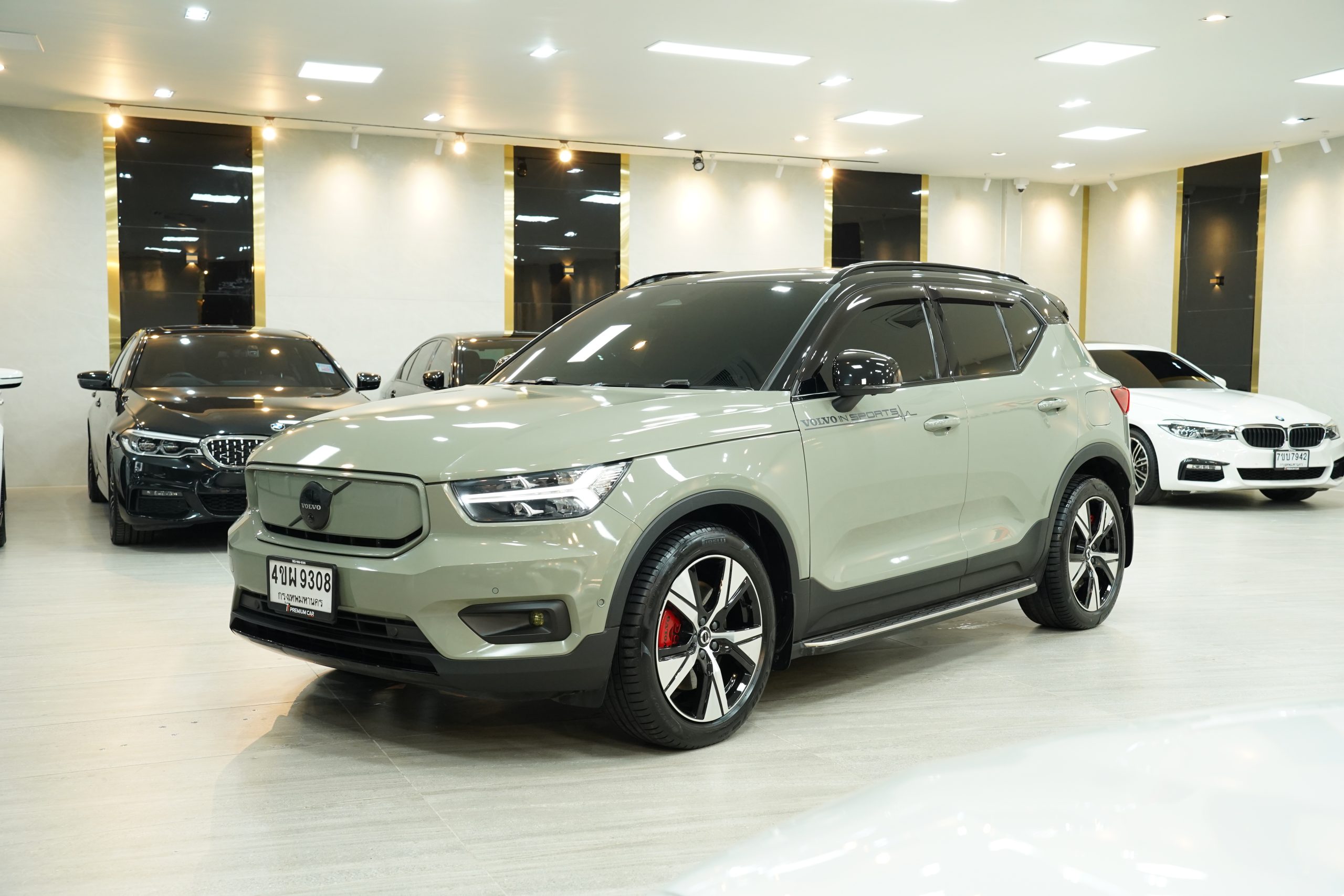 2023 Volvo XC40 (ปี 18-24) Recharge Pure Electric SUV - Image 4