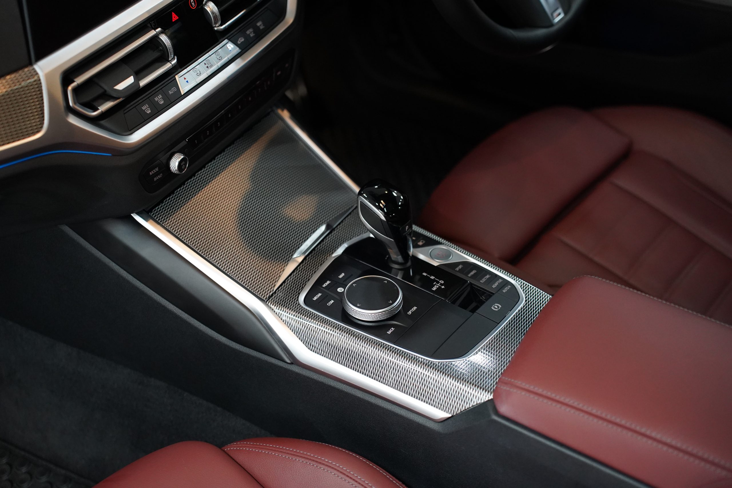 2023 BMW 330e 2.0 G20 (ปี 19-26) M Sport Sedan - Image 14