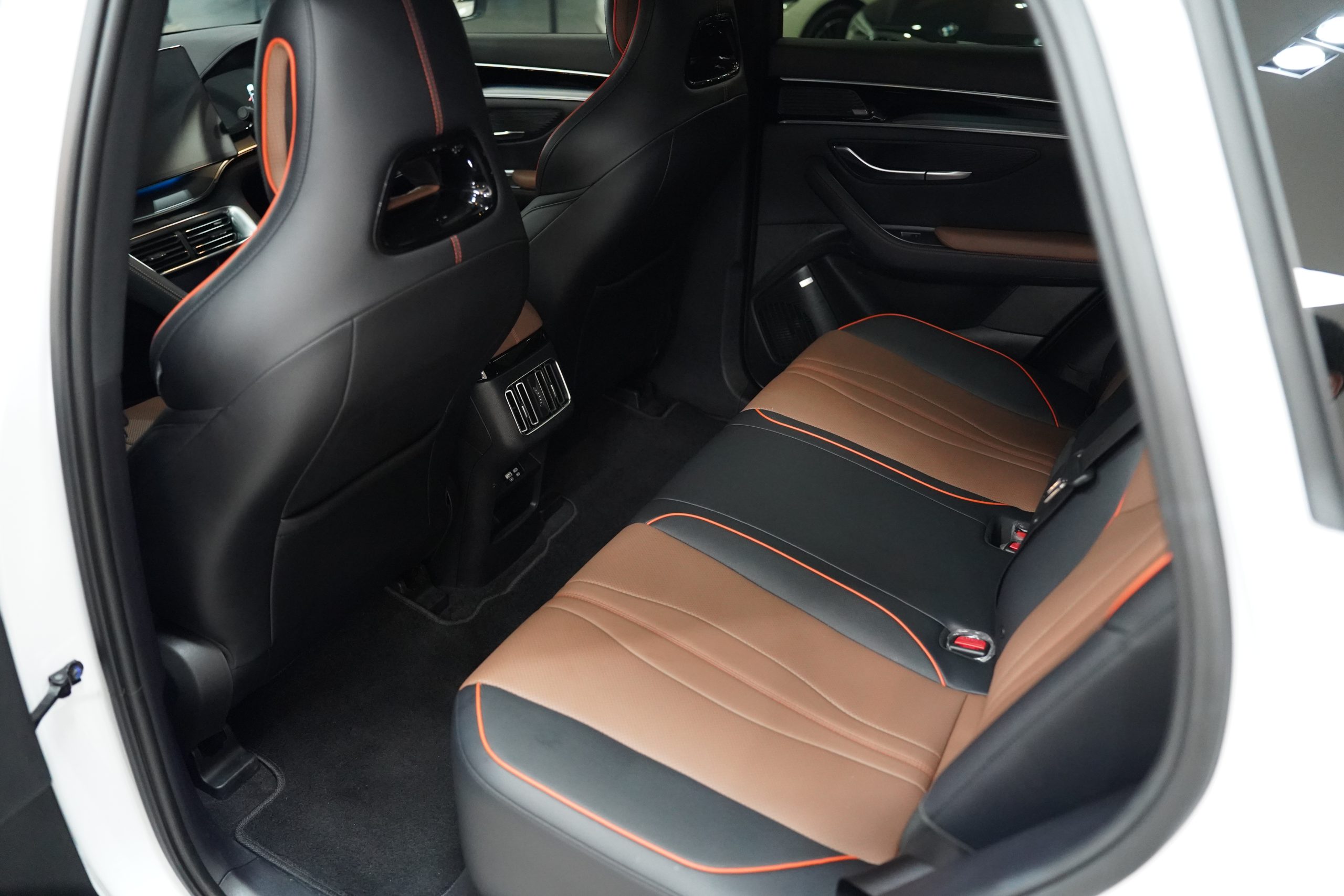 2025 BYD Sealion 6 1.5 (ปี 24-30) DM-i Premium SUV - Image 12
