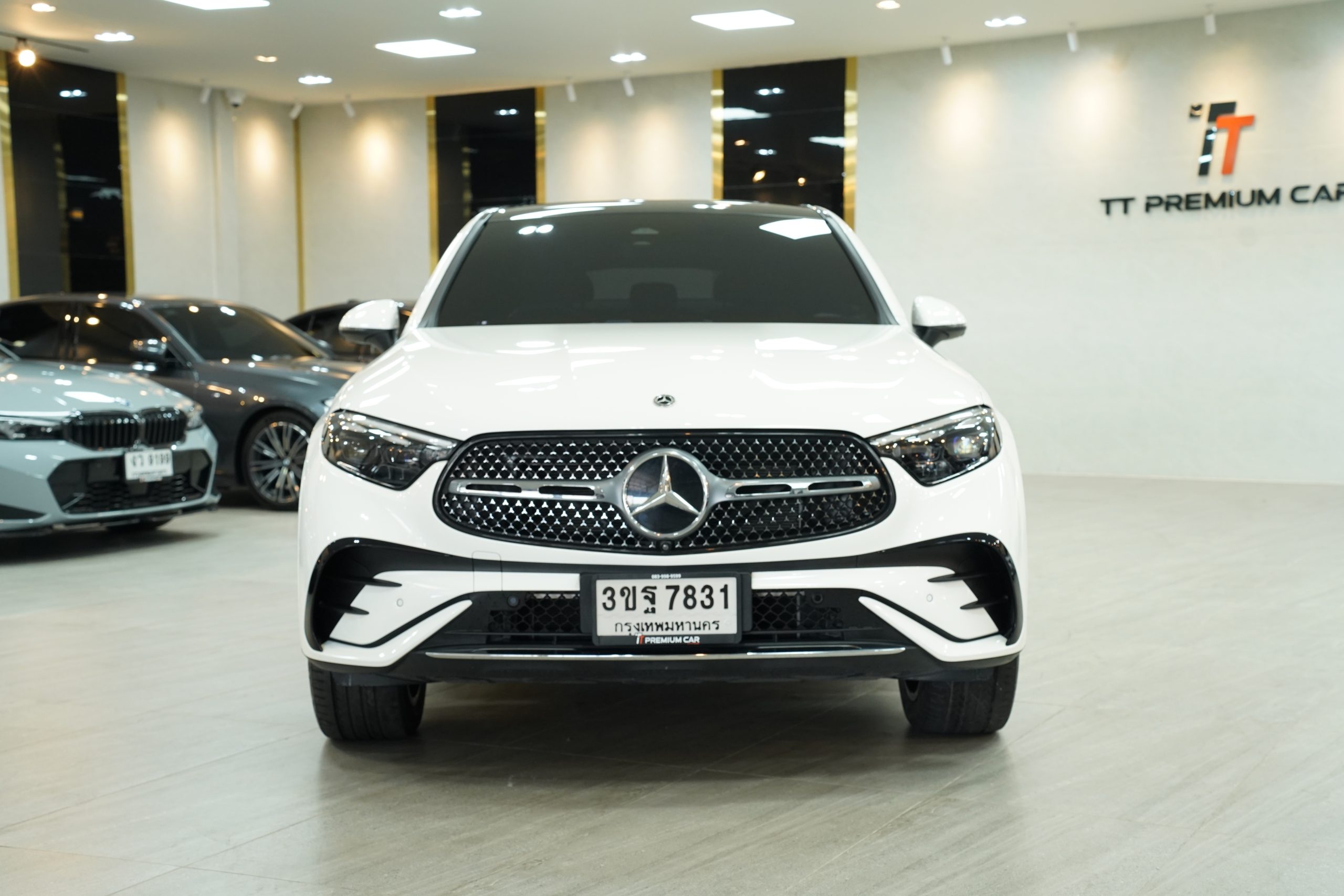 2025 Mercedes-Benz GLC350 2.0 W254 (ปี 23-30) e 4MATIC AMG Dynamic AWD Coupe - Image 3