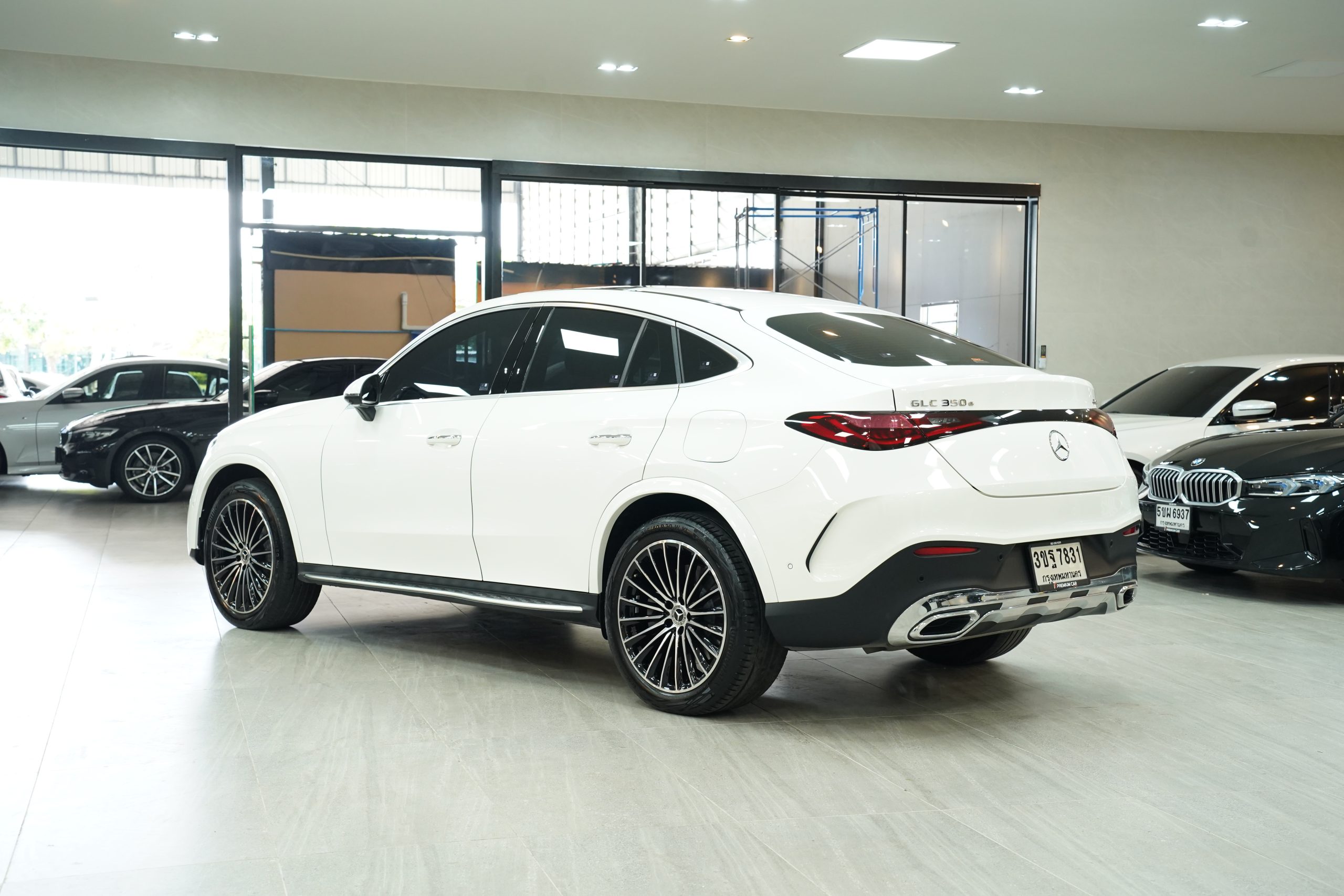 2025 Mercedes-Benz GLC350 2.0 W254 (ปี 23-30) e 4MATIC AMG Dynamic AWD Coupe - Image 6