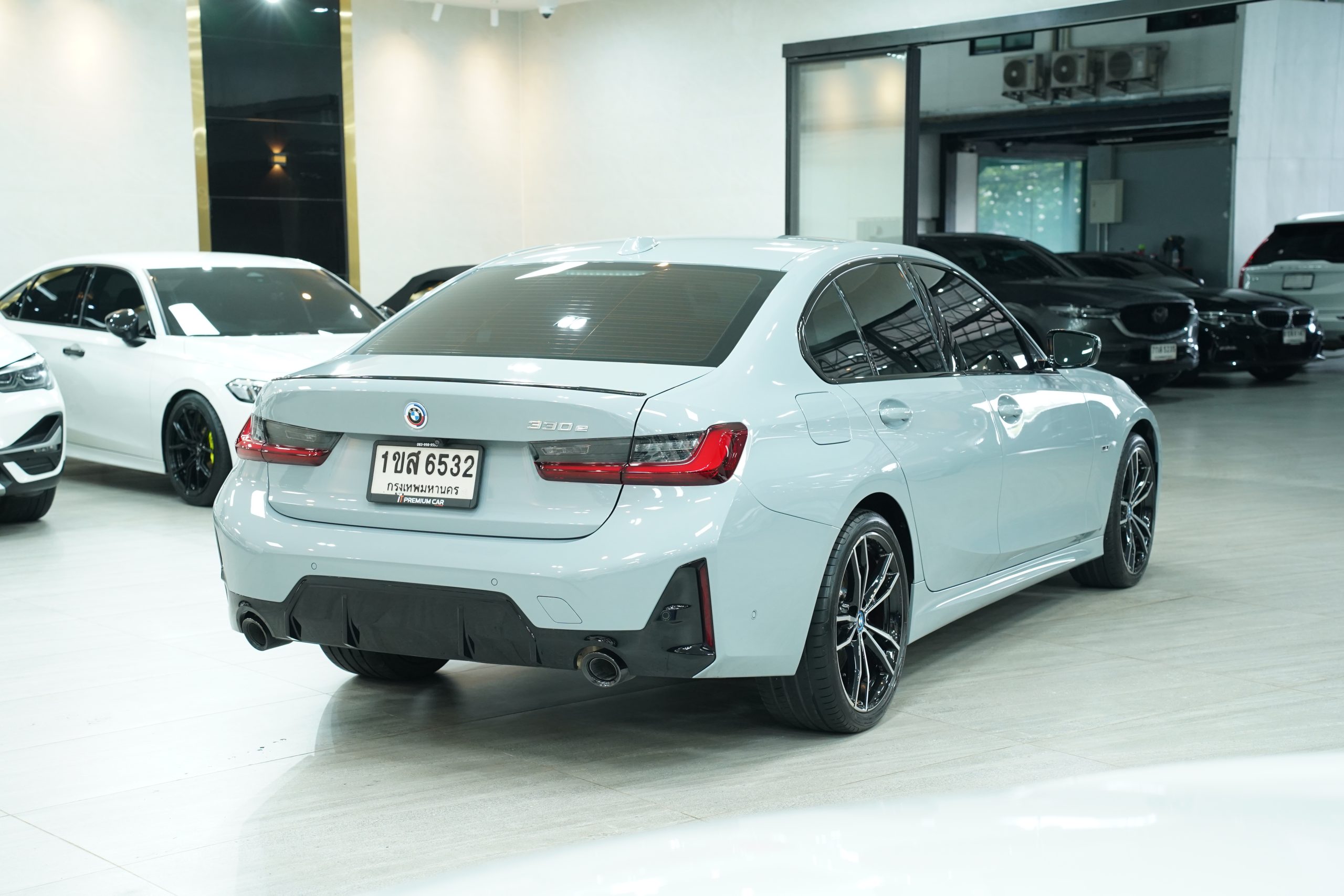 2023 BMW 330e M Sport (G20 LCI) - Image 8