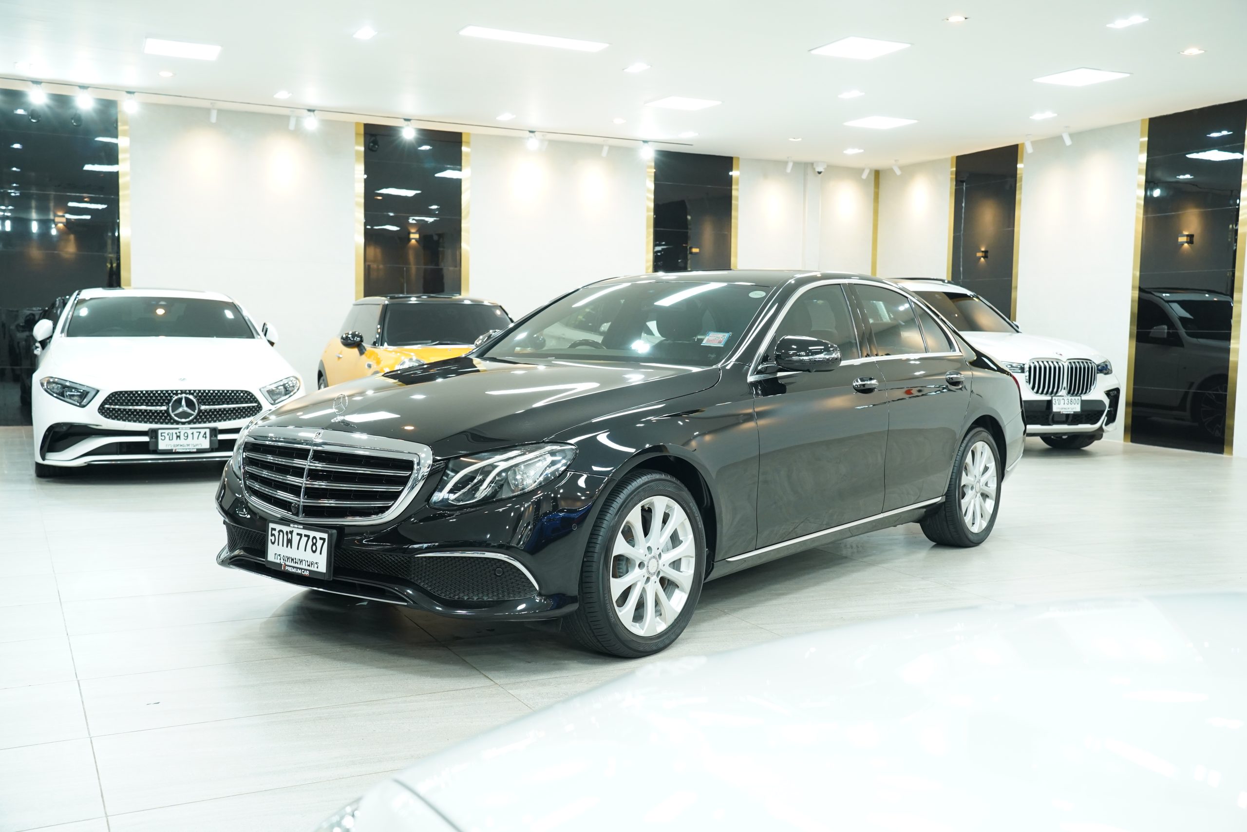 2017 Mercedes-Benz E220d Exclusive - Image 4