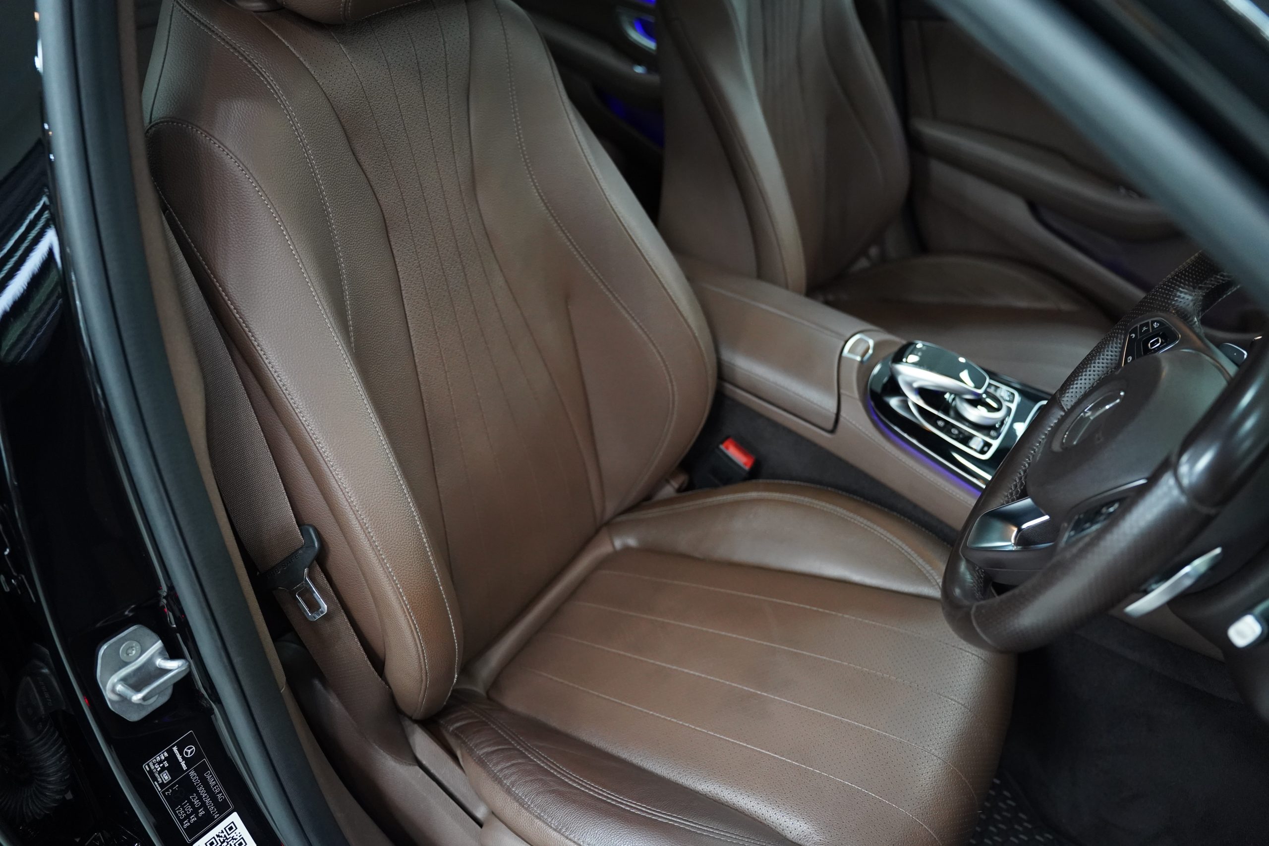 2017 Mercedes-Benz E220d Exclusive - Image 15