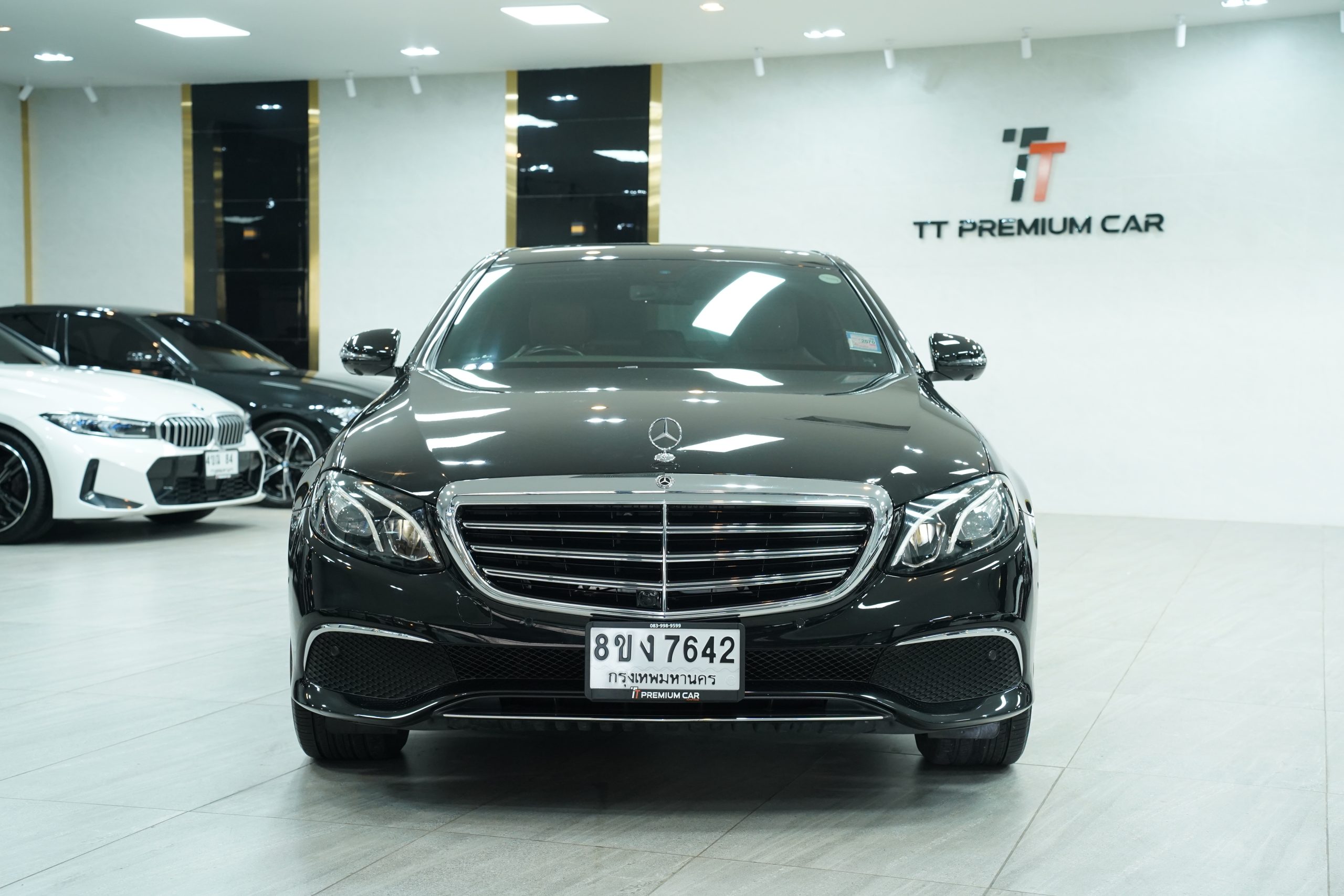 2017 Mercedes-Benz E220d Exclusive - Image 4