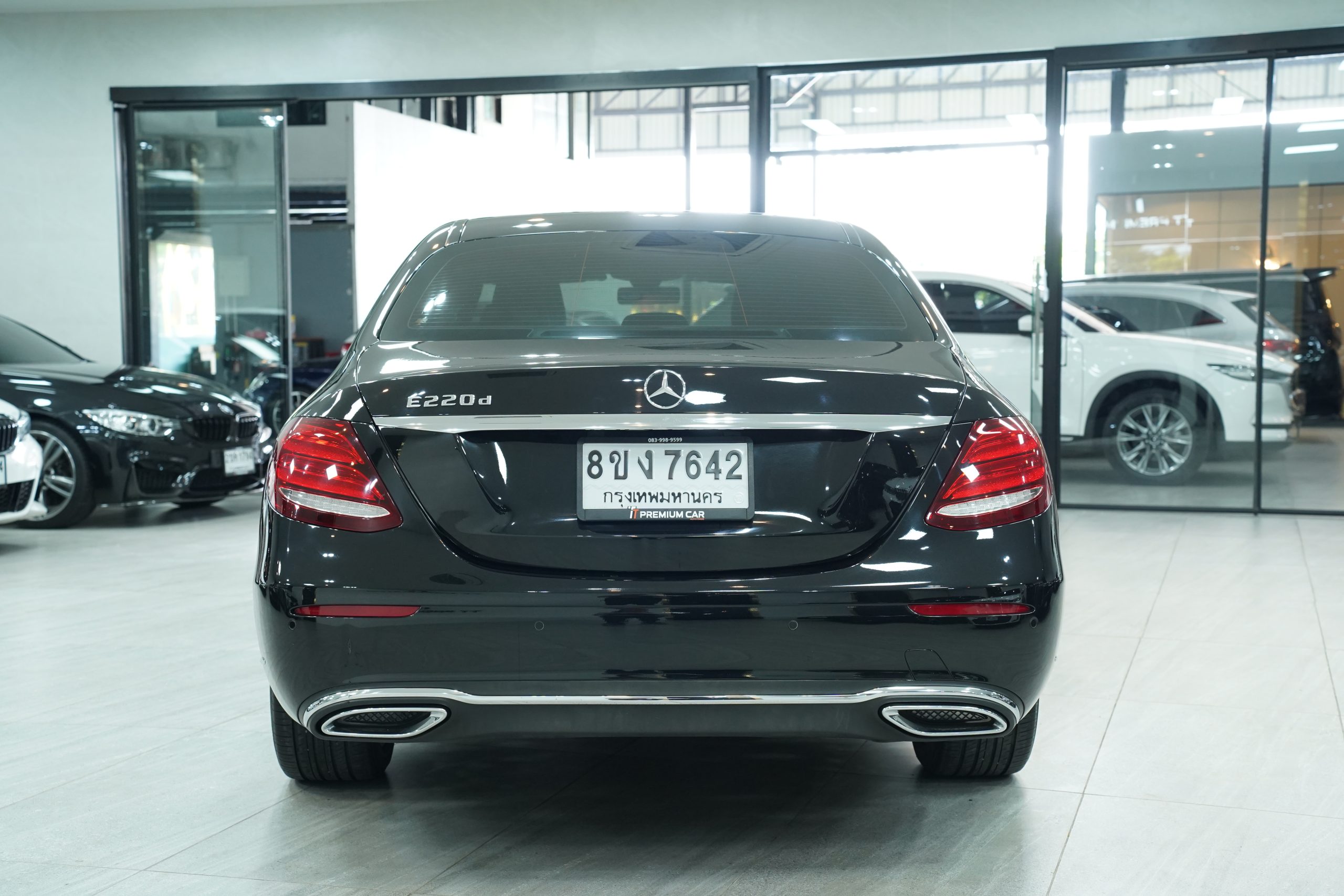 2017 Mercedes-Benz E220d Exclusive - Image 7