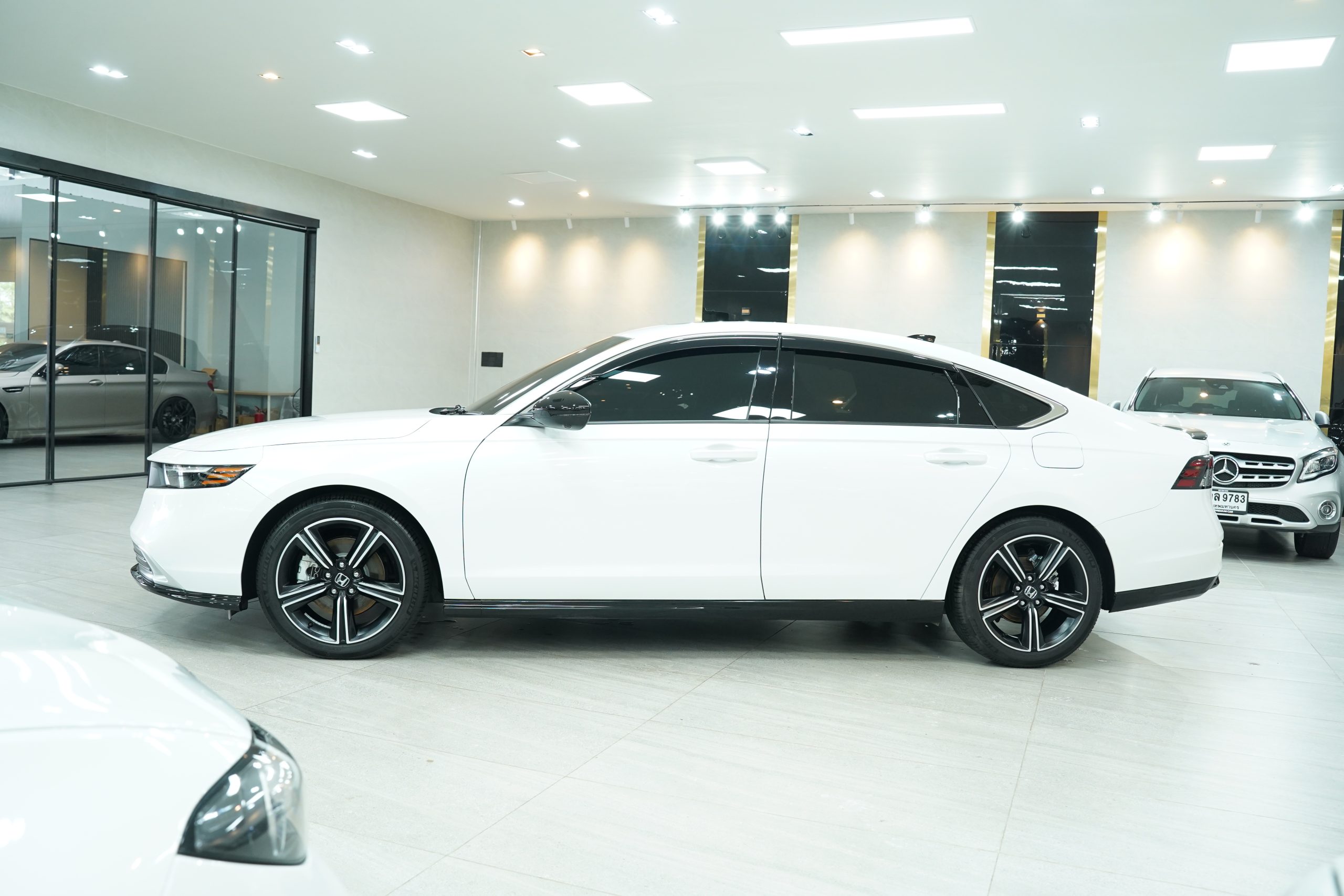 2025 Honda Accord e:HEV RS - Image 5