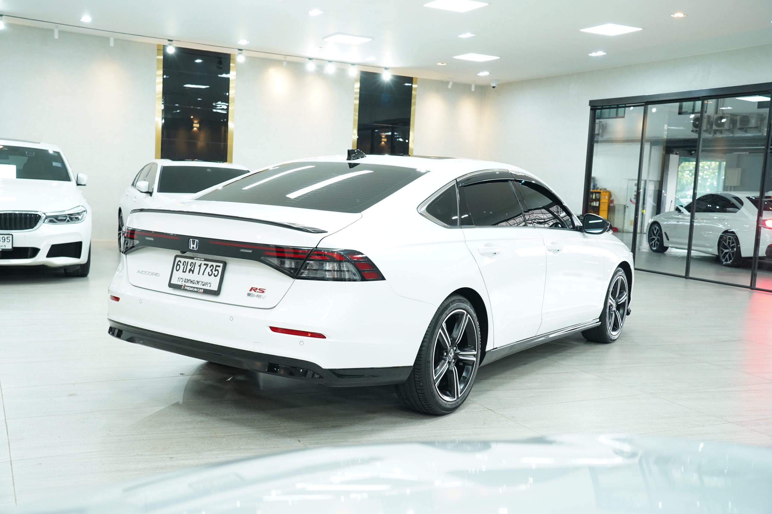 2025 Honda Accord e:HEV RS - Image 8