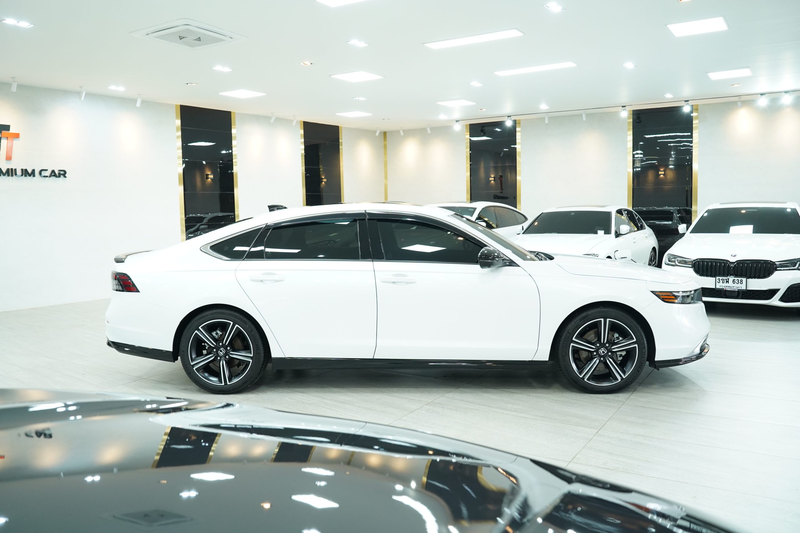 2025 Honda Accord e:HEV RS - Image 9