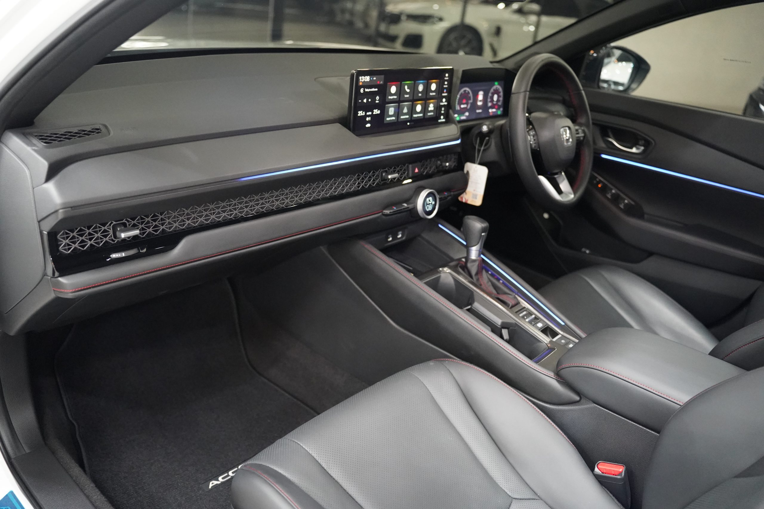 2025 Honda Accord e:HEV RS - Image 17