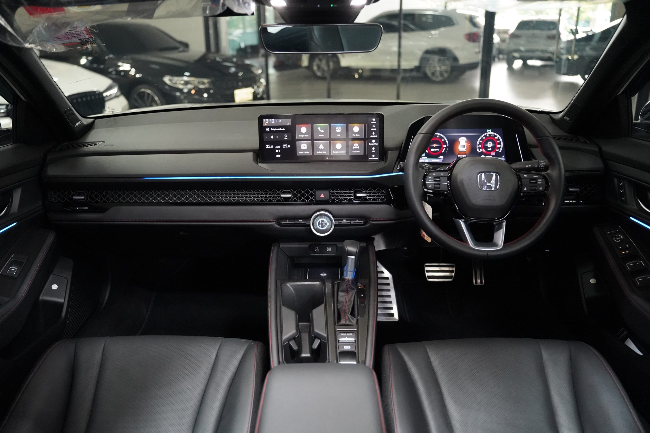 2025 Honda Accord e:HEV RS - Image 21