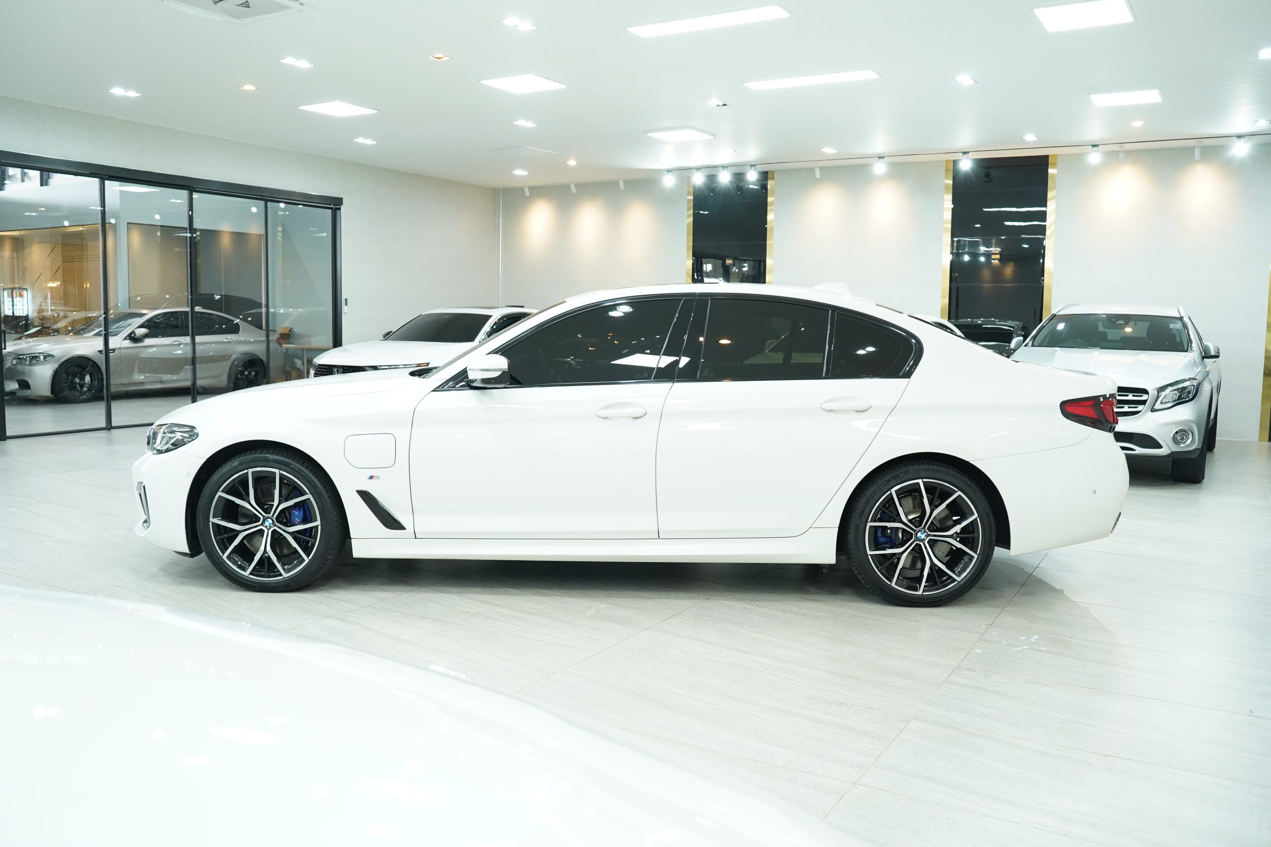 2022 BMW 530e M Sport LCI G30 - Image 5