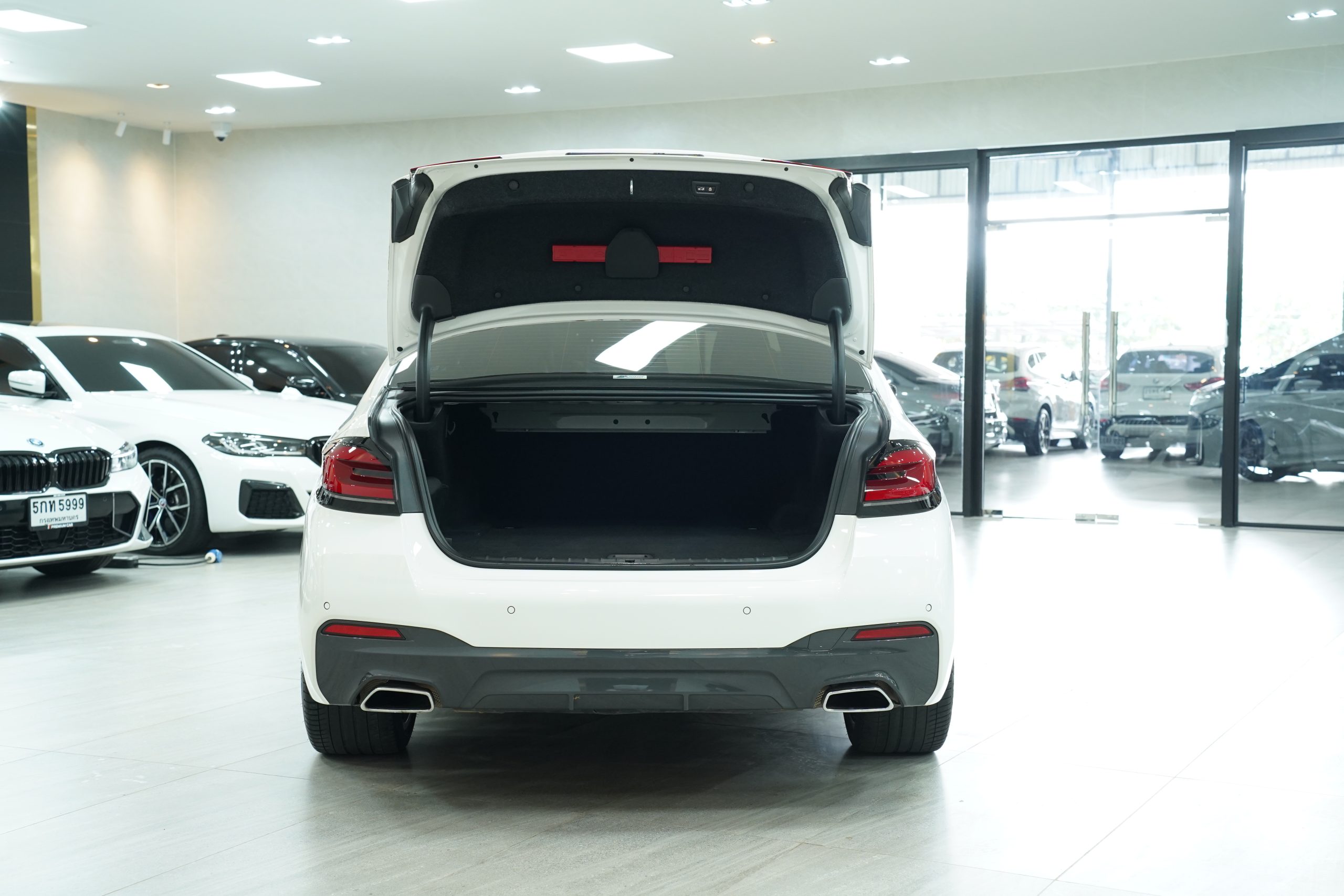 2022 BMW 530e M Sport LCI G30 - Image 11