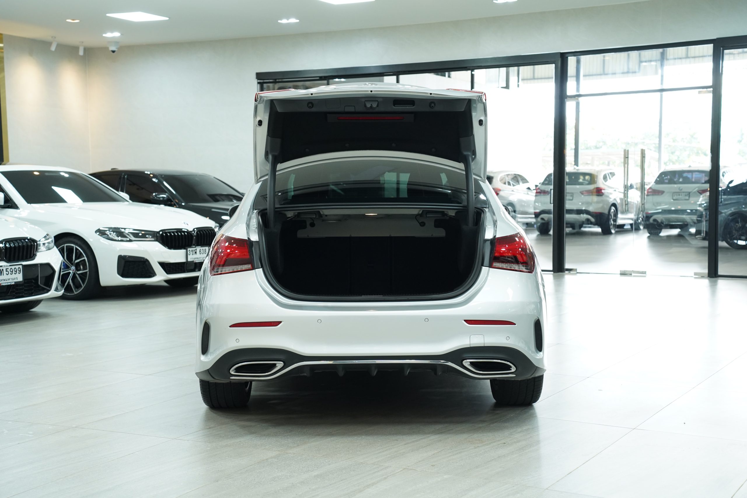 2023 Mercedes-Benz A200 AMG Dynamic - Image 11