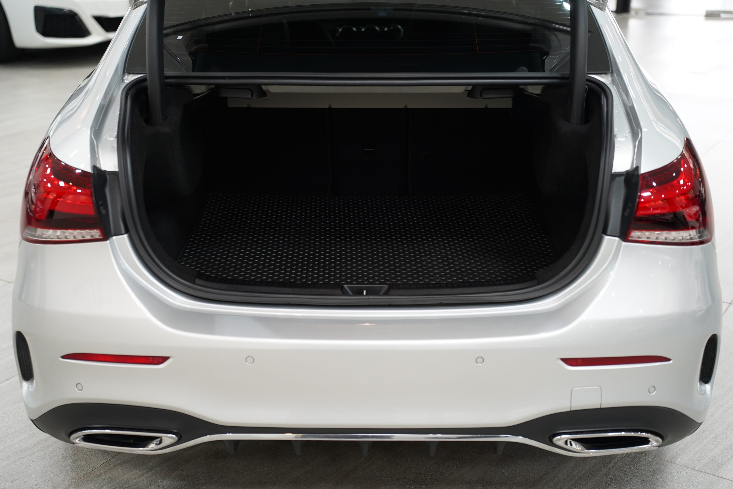 2023 Mercedes-Benz A200 AMG Dynamic - Image 12