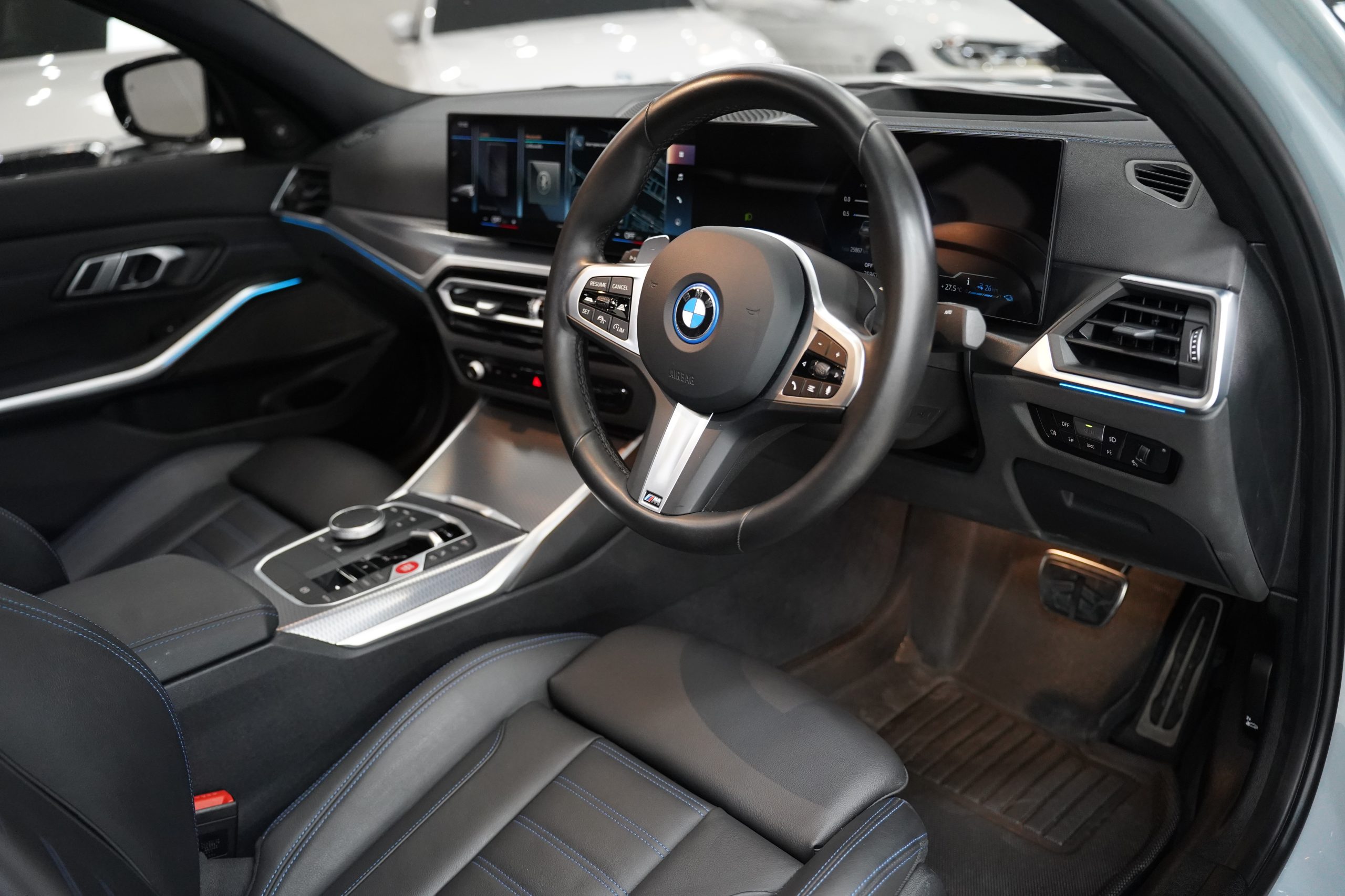 2024 BMW 330e M Sport (G20 LCI) - Image 13