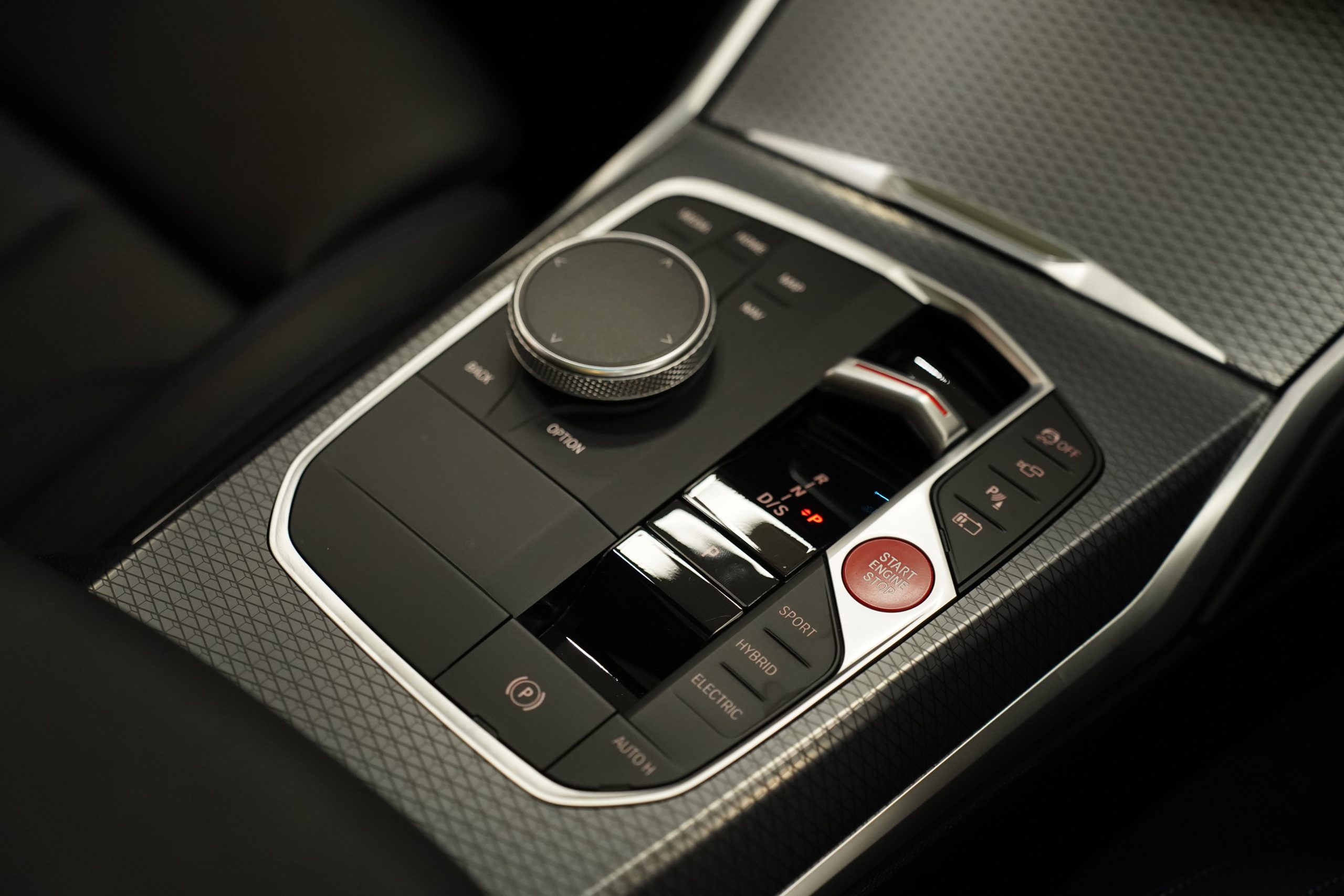 2024 BMW 330e M Sport (G20 LCI) - Image 17