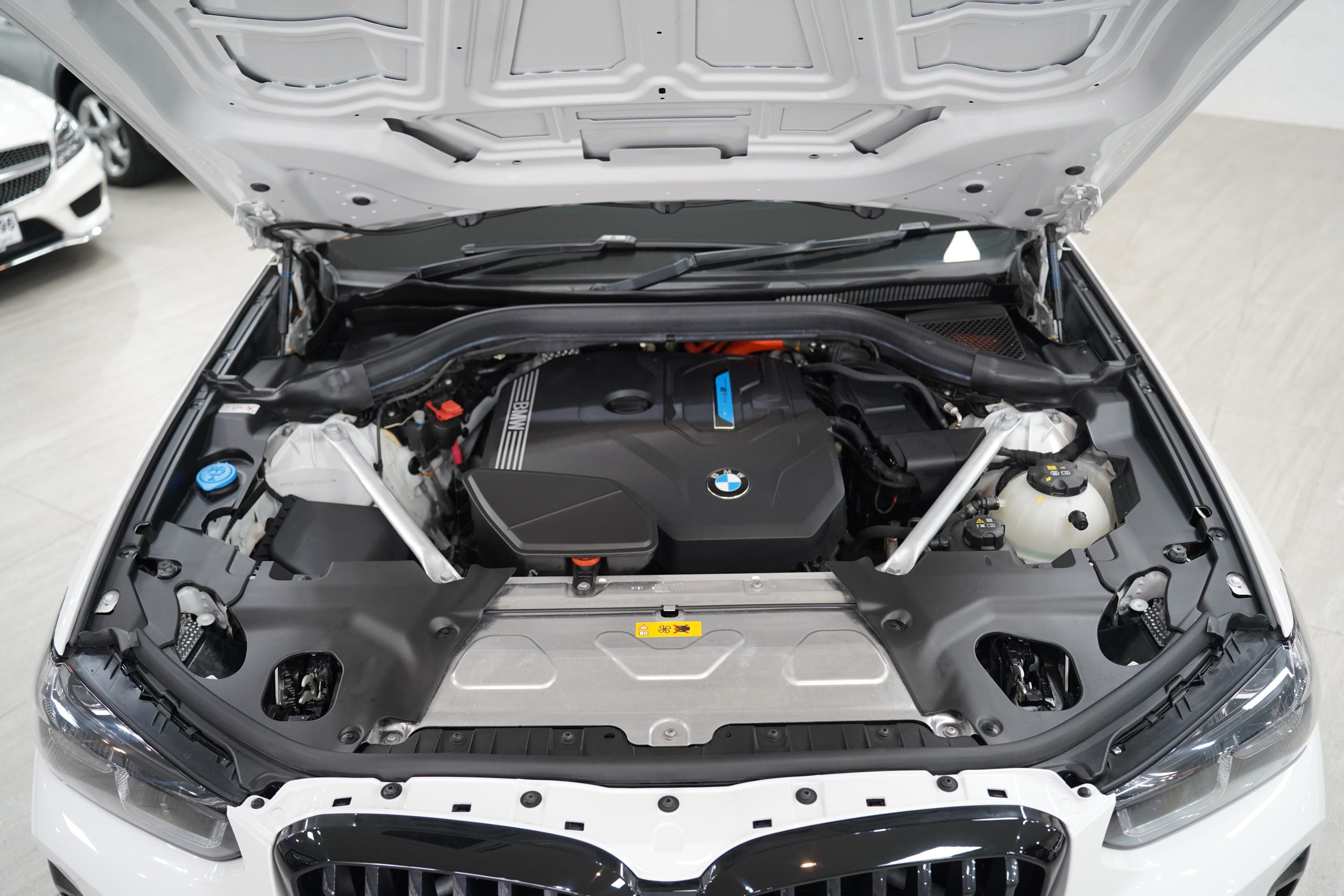 2024 BMW X3 xDrive30e M Sport - Image 13