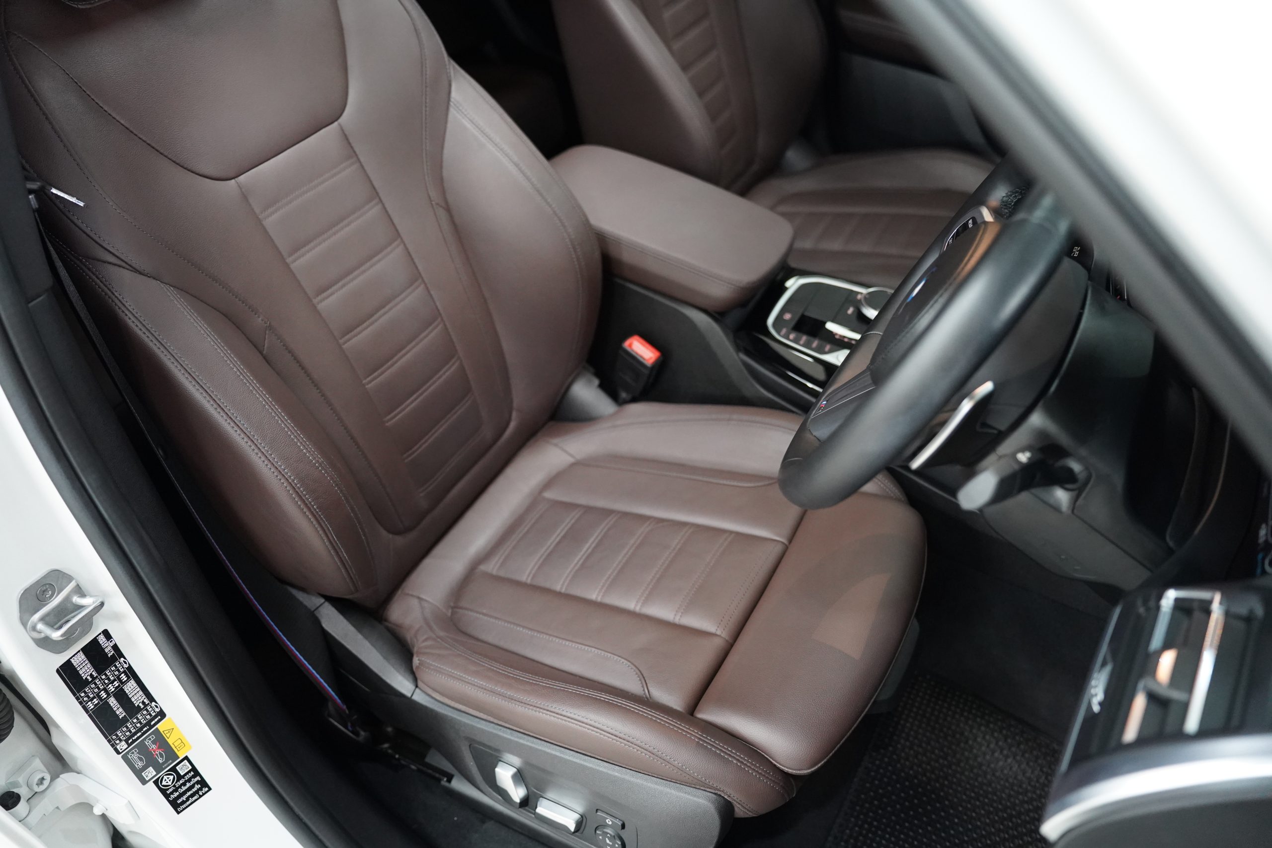 2024 BMW X3 xDrive30e M Sport - Image 15
