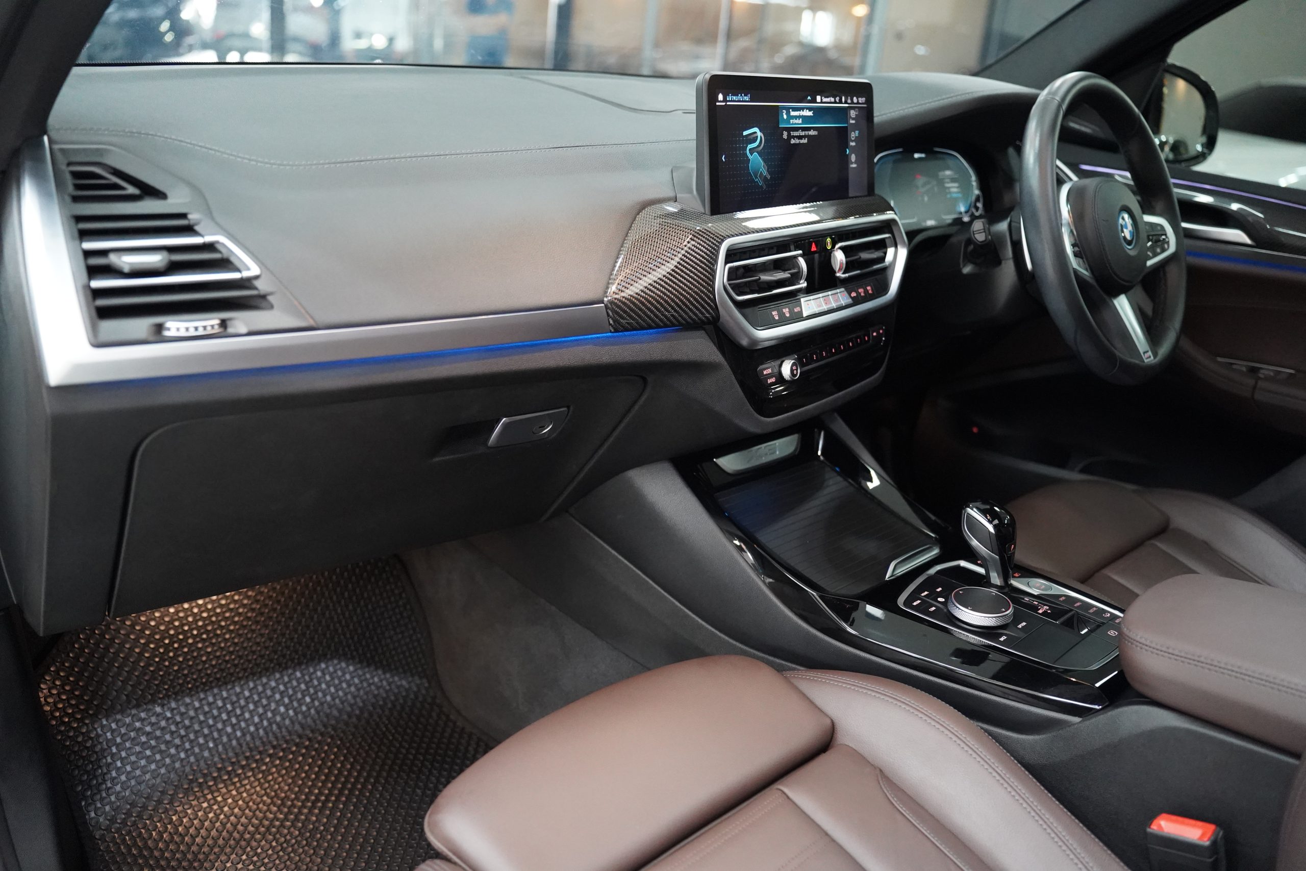 2024 BMW X3 xDrive30e M Sport - Image 16