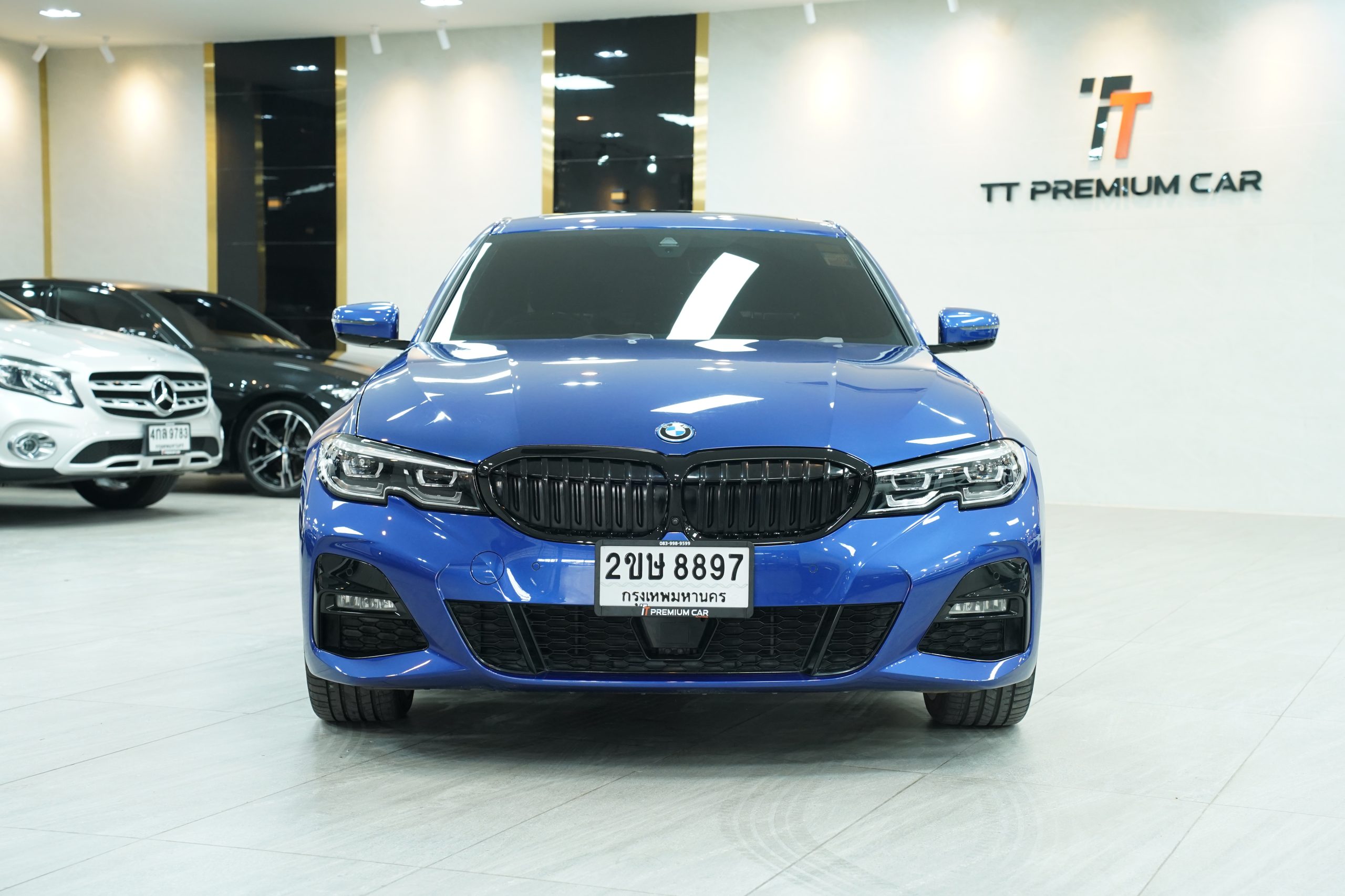 2022 BMW 330e M Sport - Image 3