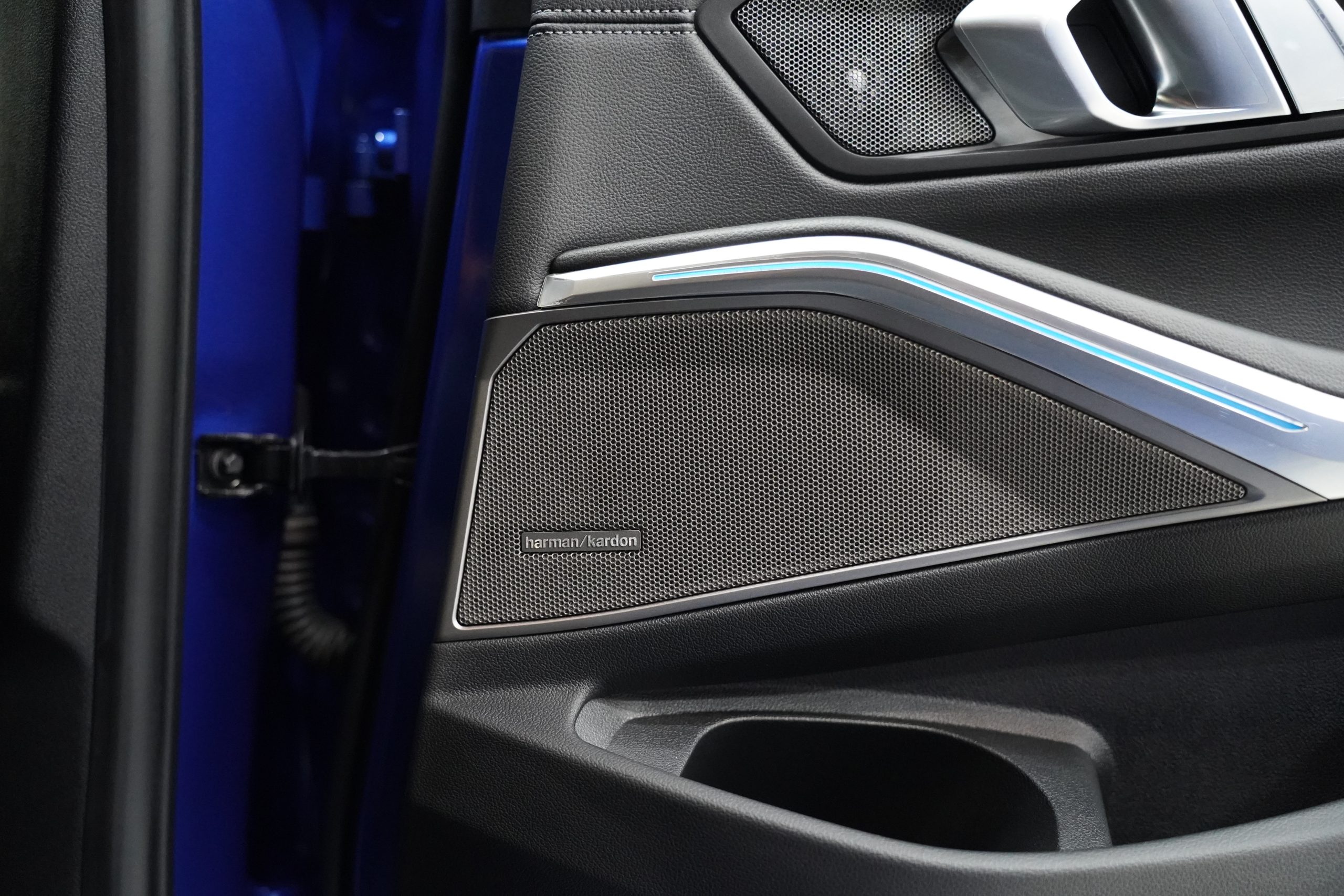 2022 BMW 330e M Sport - Image 22