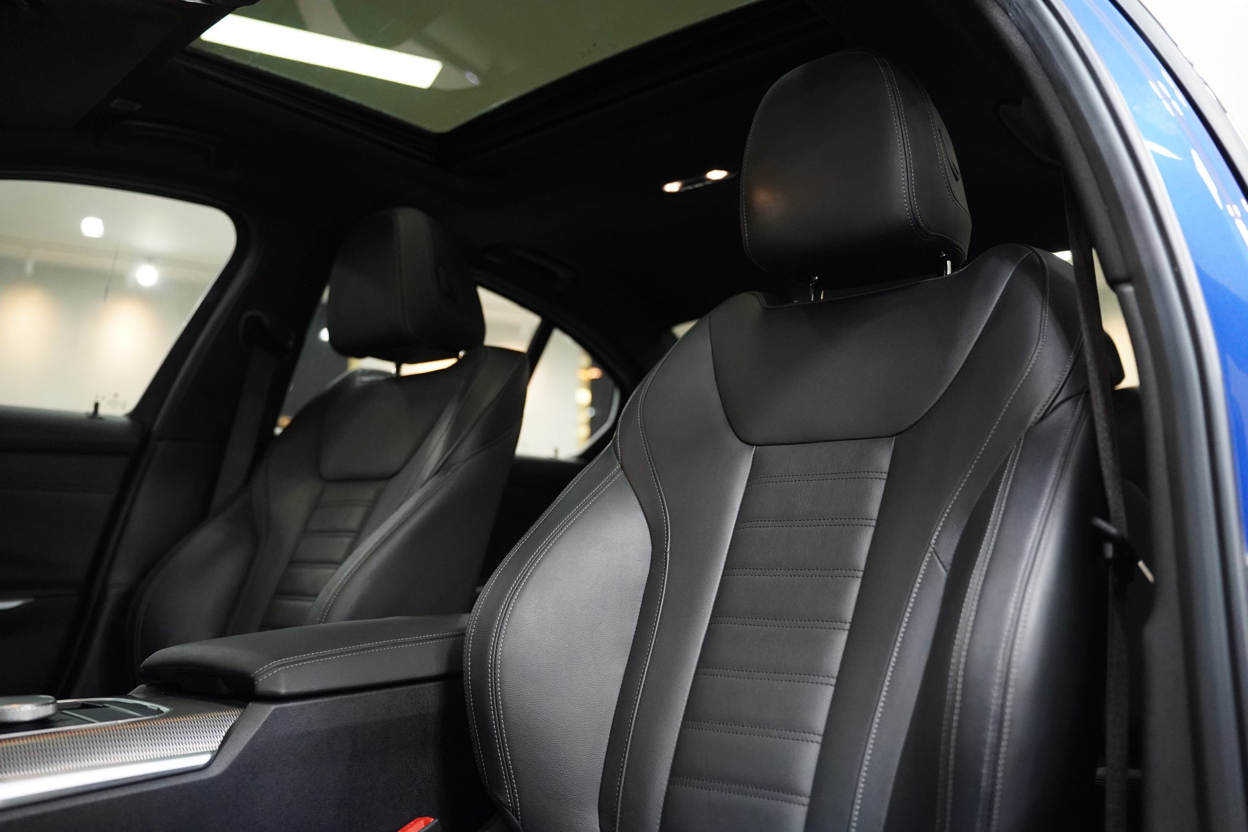 2022 BMW 330e M Sport - Image 23