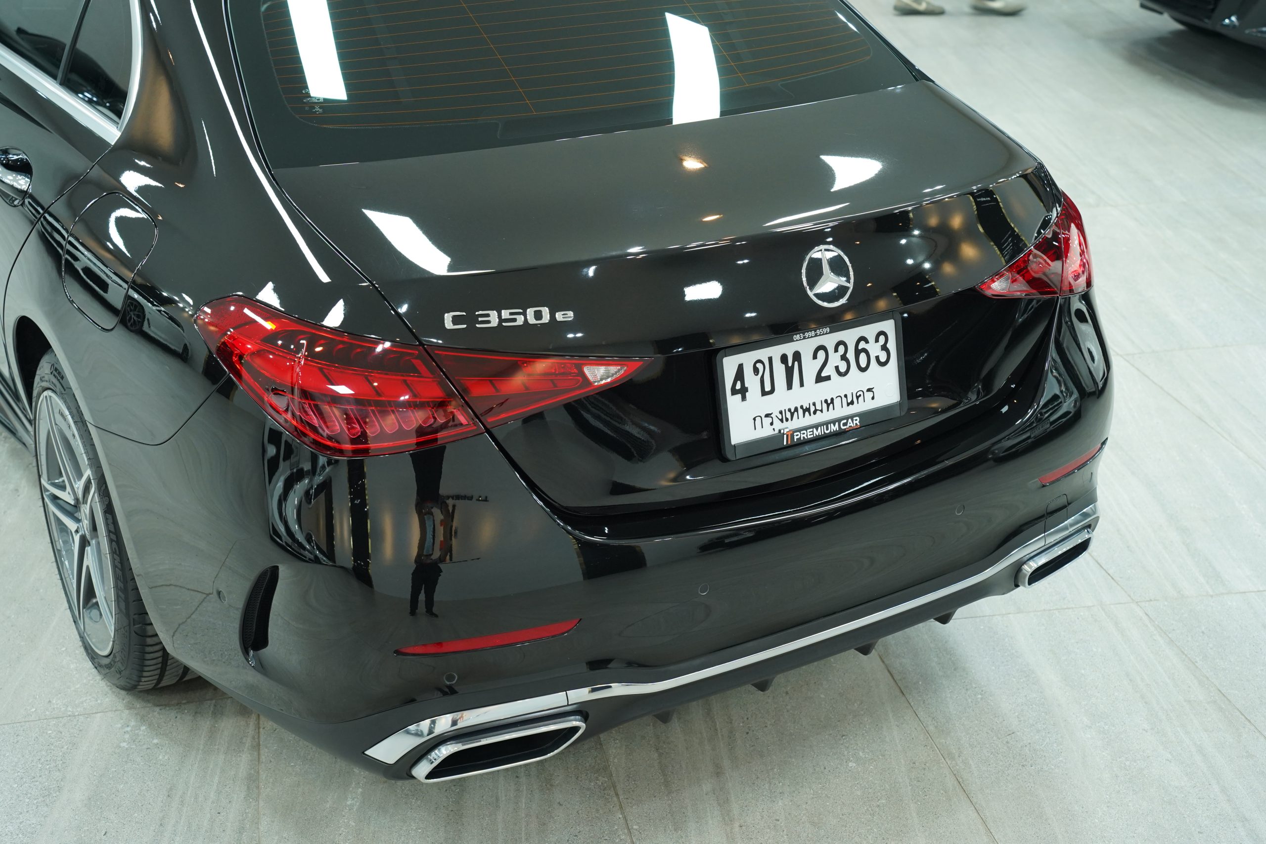 2023 Mercedes-Benz C350e AMG Dynamic (W206) - Image 6