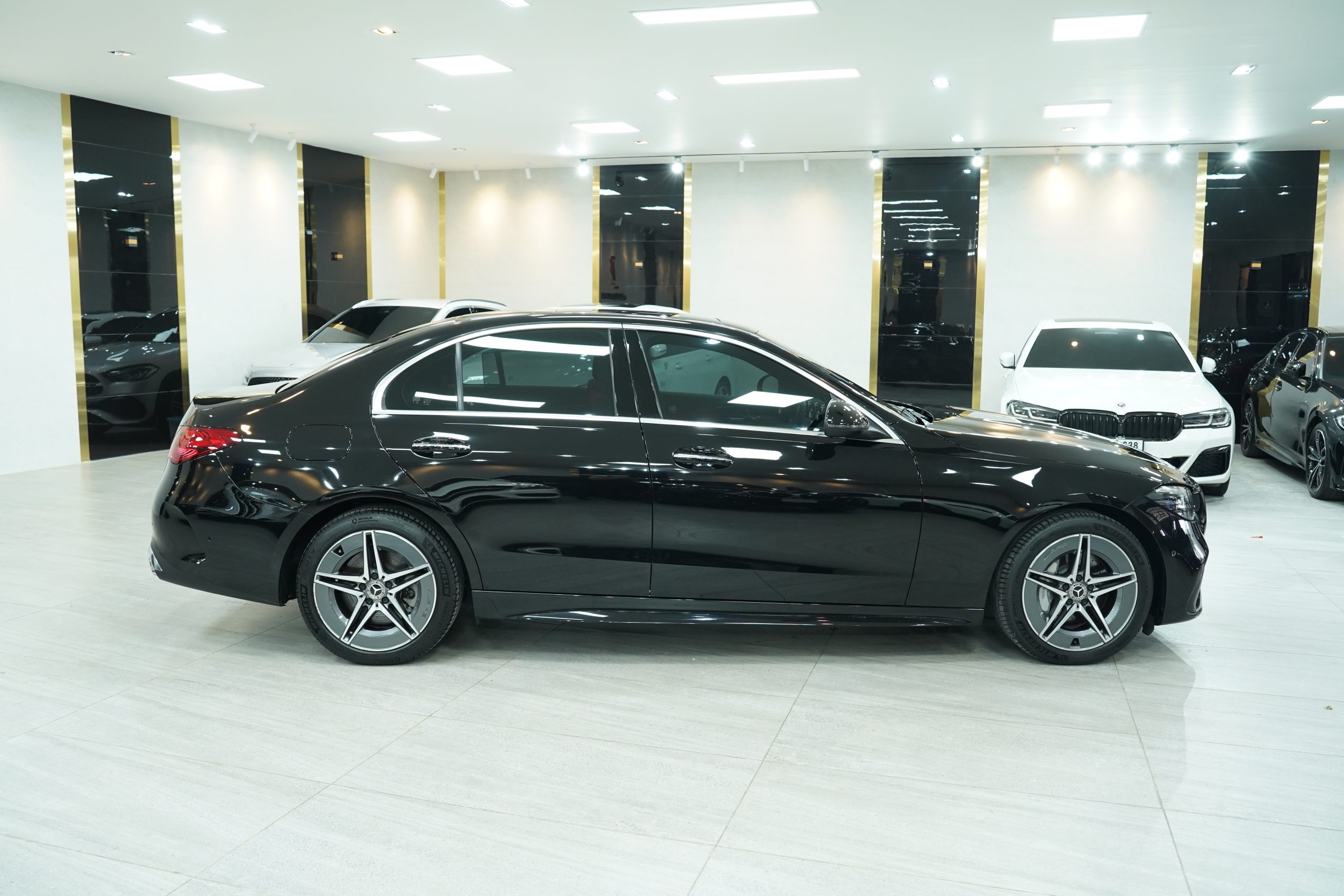 2023 Mercedes-Benz C350e AMG Dynamic (W206) - Image 18