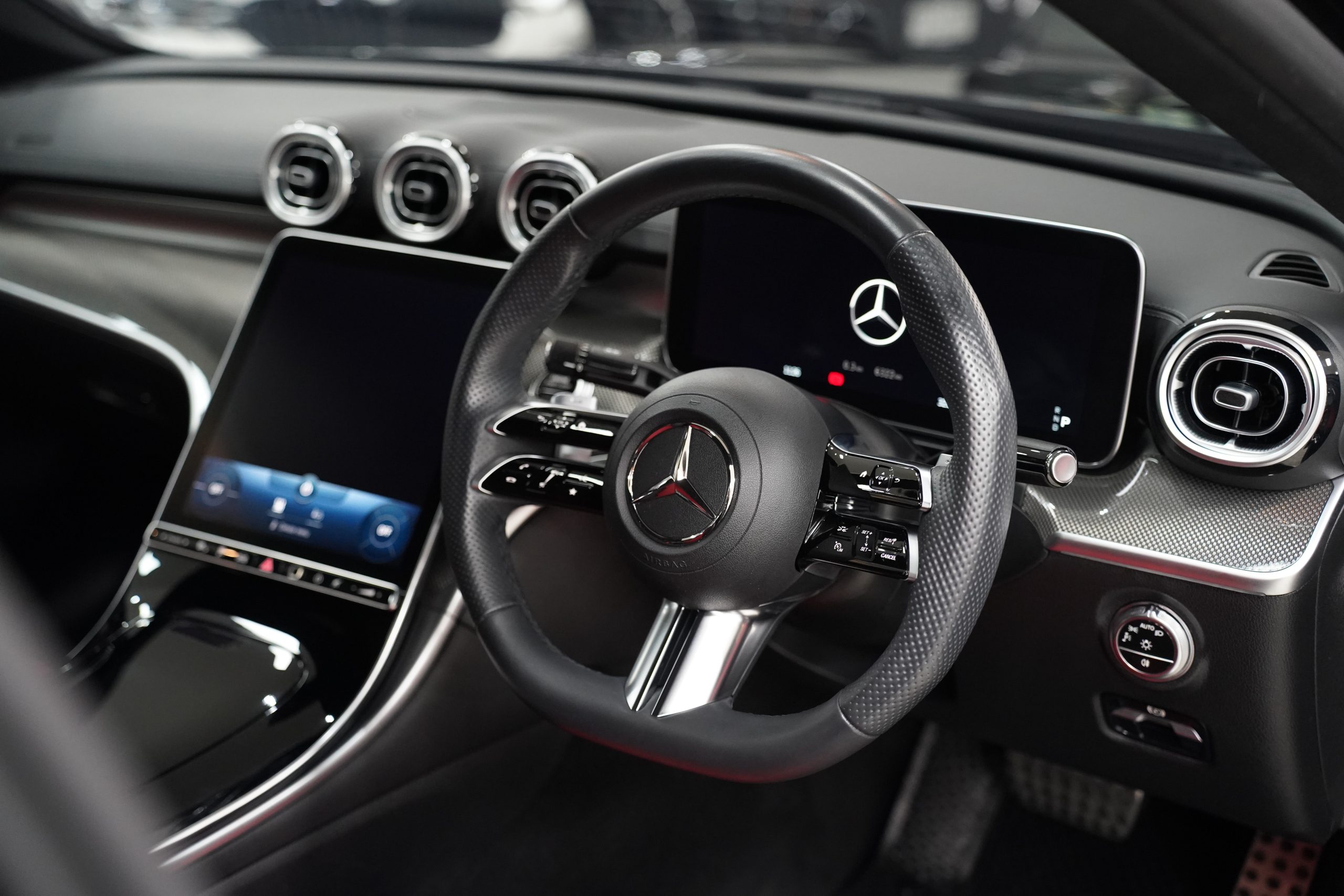 2023 Mercedes-Benz C350e AMG Dynamic (W206) - Image 19