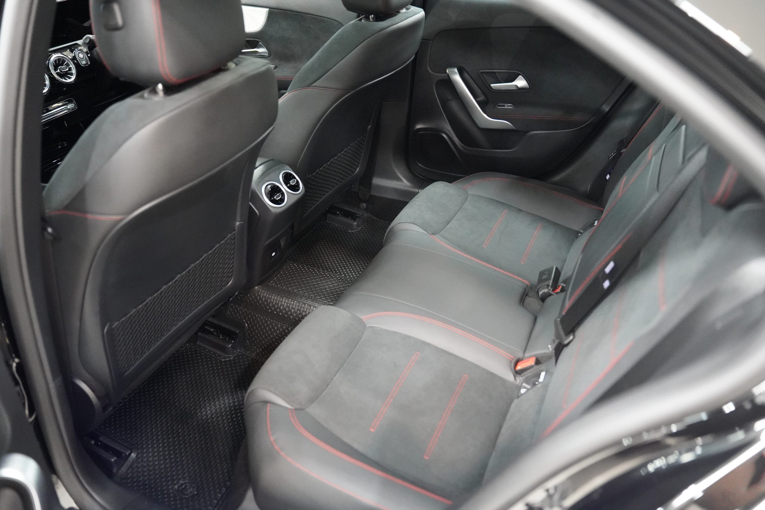 2025 Mercedes-Benz A200 AMG Dynamic Facelift (W177) - Image 12