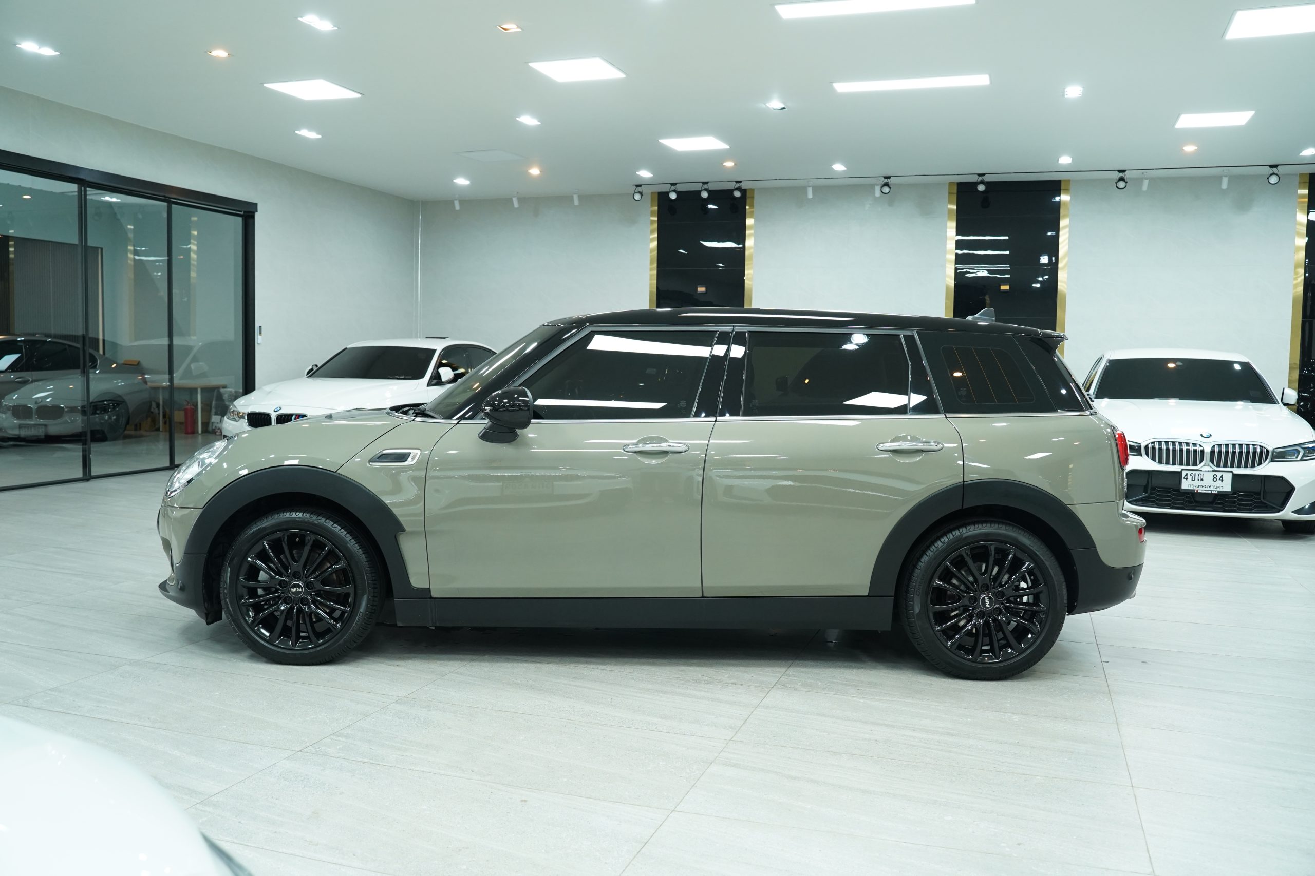 2019 MINI Cooper Clubman - Image 5