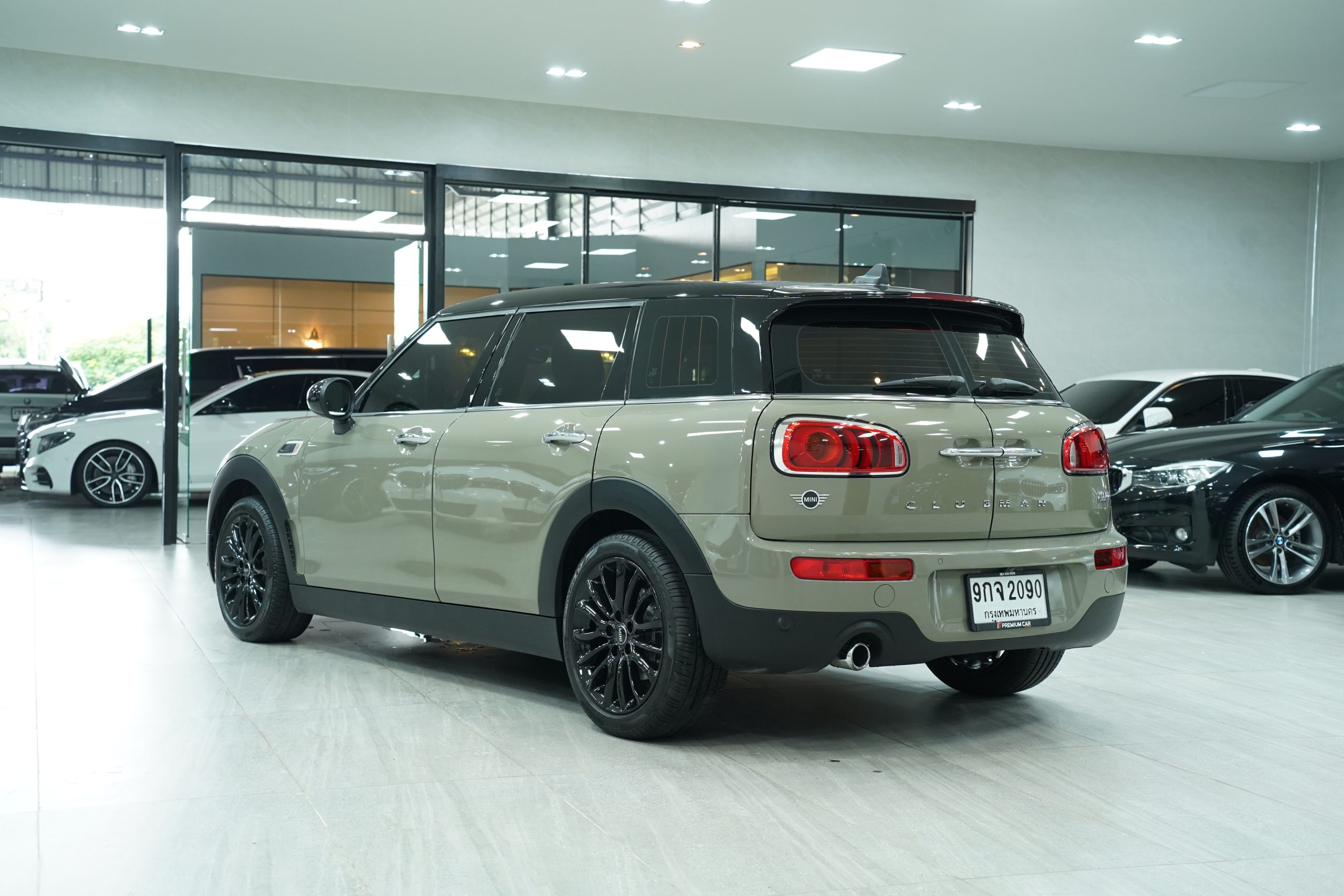 2019 MINI Cooper Clubman - Image 6