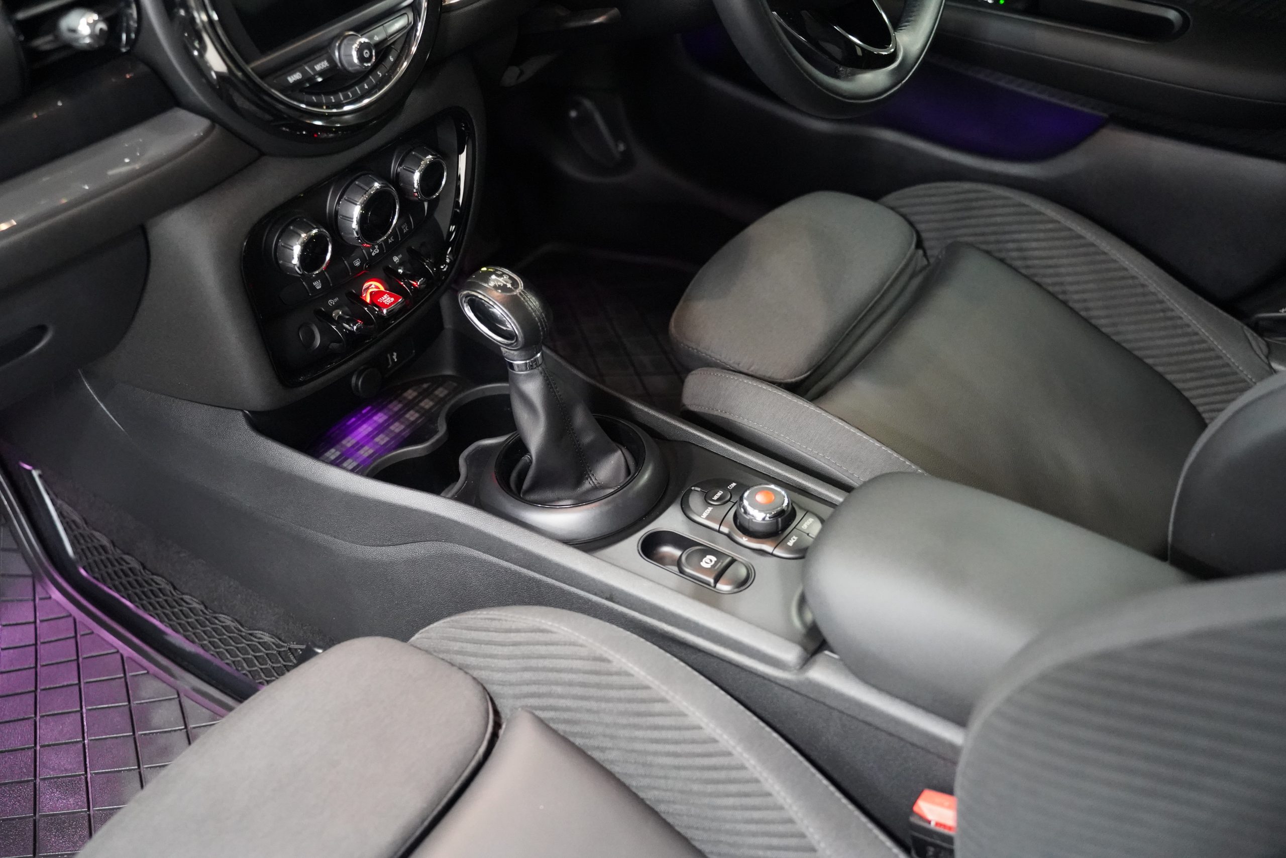 2019 MINI Cooper Clubman - Image 14