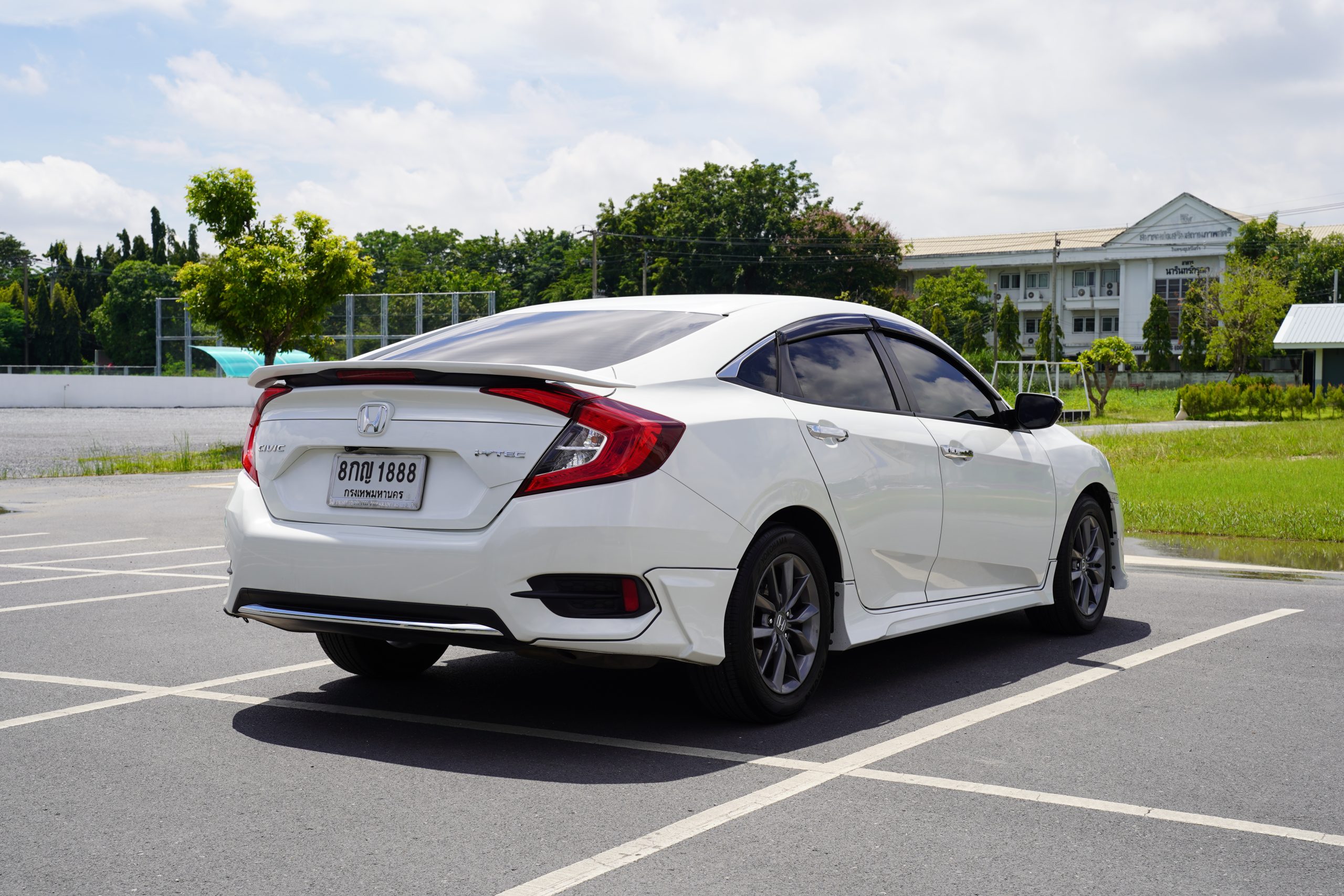 2019 Honda Civic FC 1.8 EL - Image 8