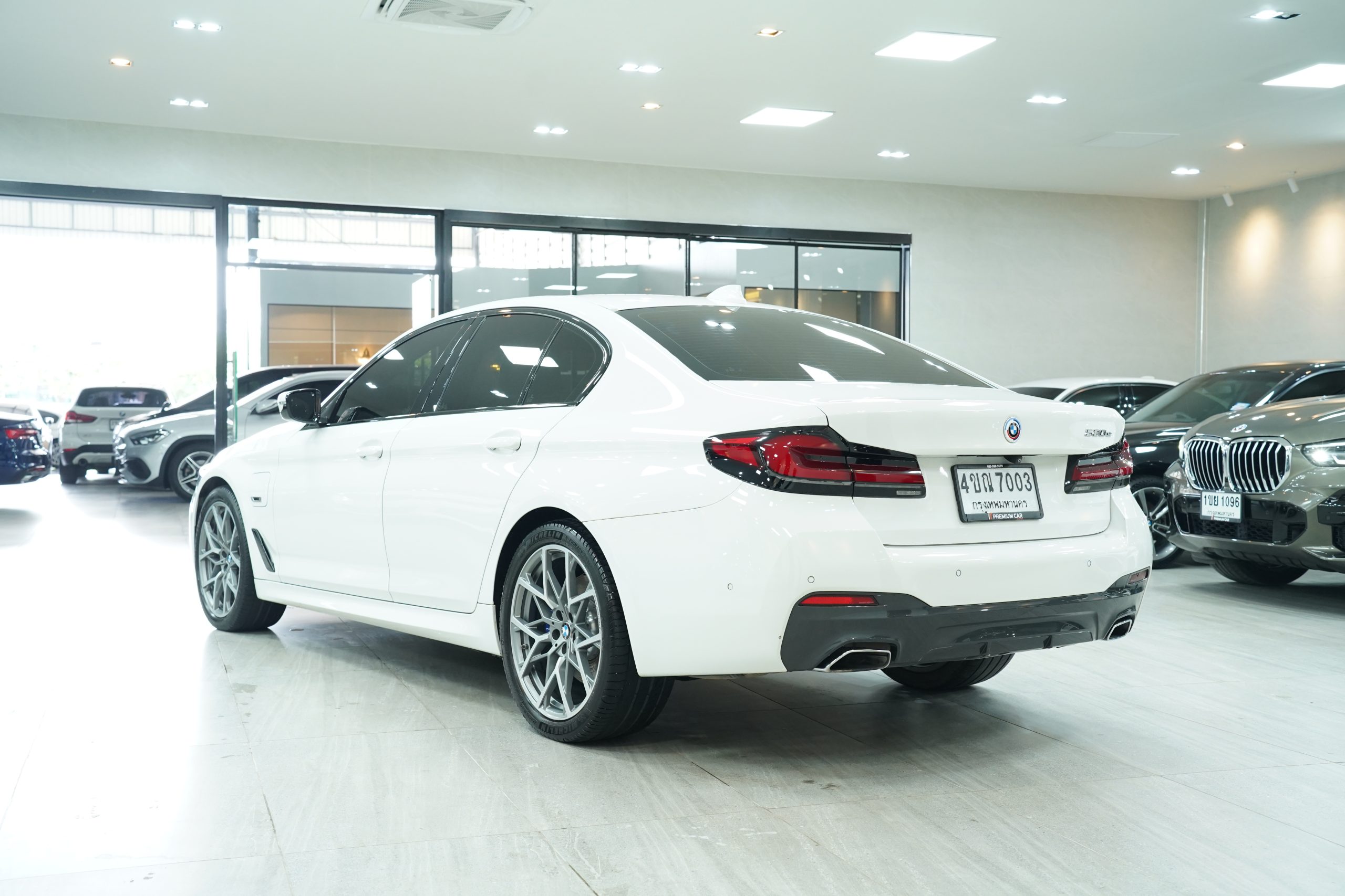 2023 BMW 530e M Sport LCI G30 - Image 6