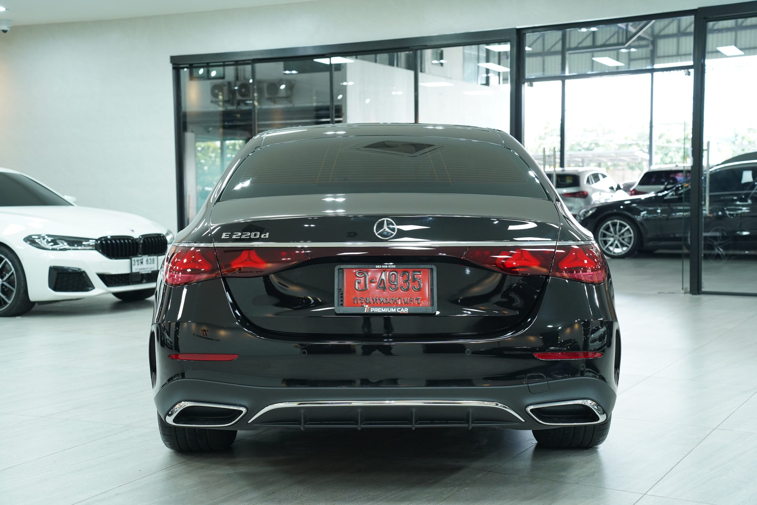 2026 Mercedes-Benz E220 d AMG Line - Image 7