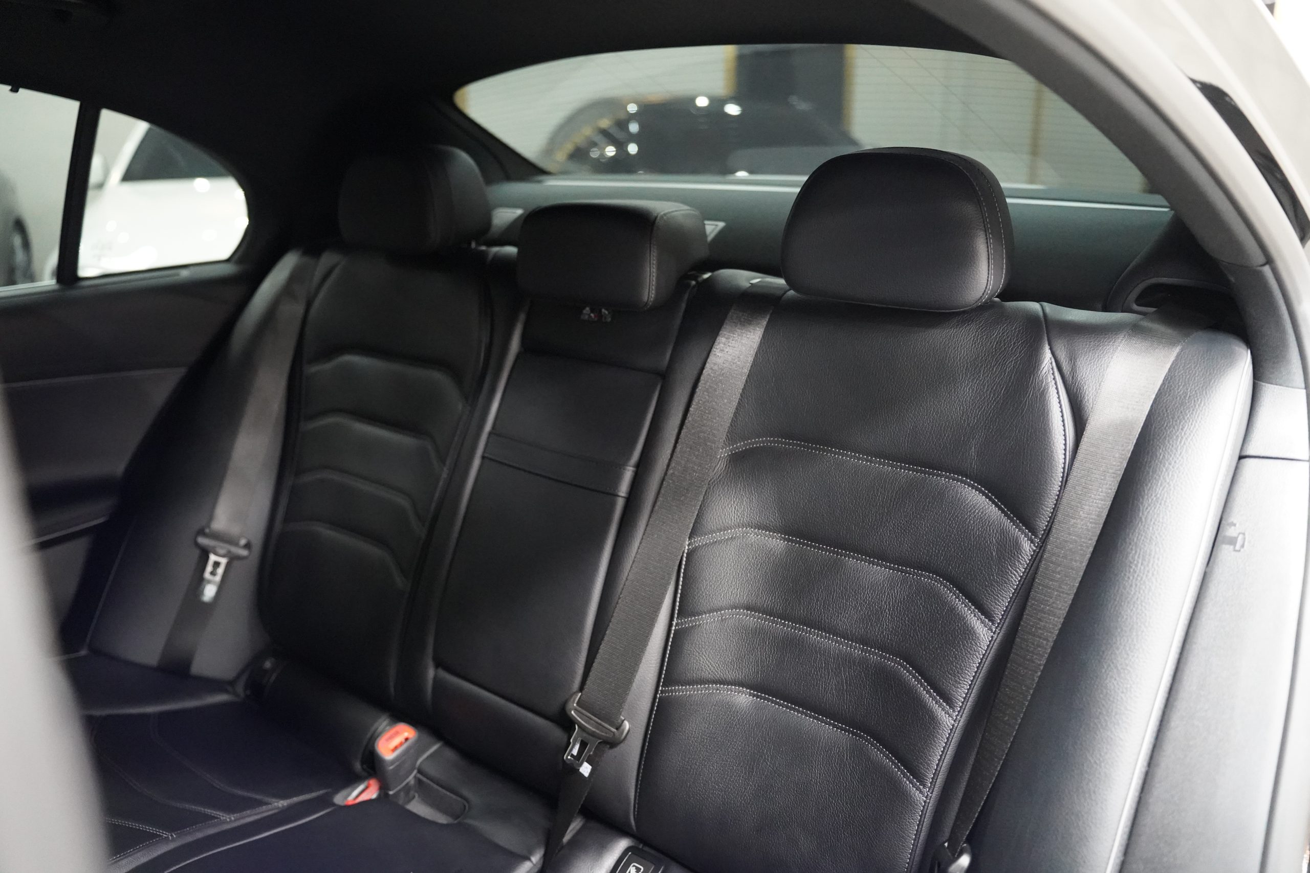 2026 Mercedes-Benz E220 d AMG Line - Image 14