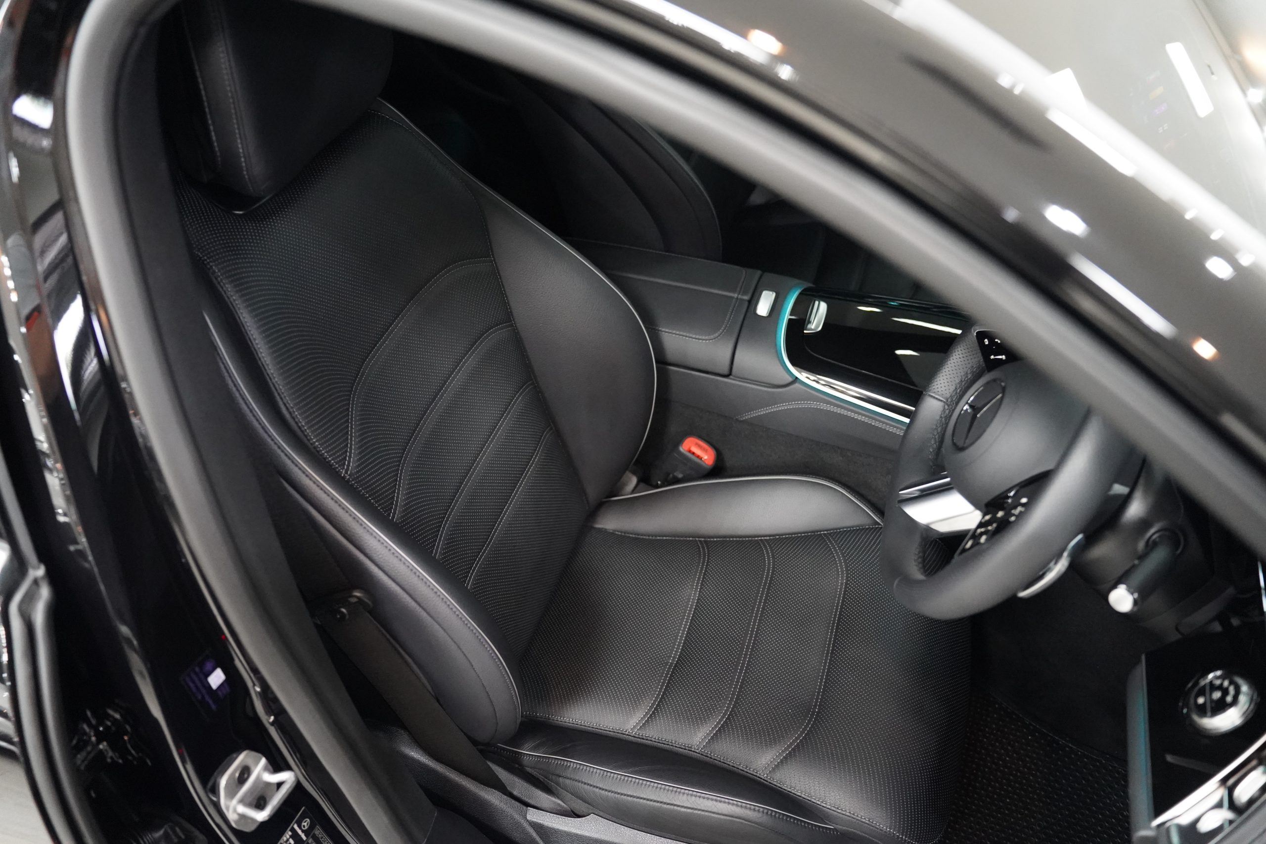 2026 Mercedes-Benz E220 d AMG Line - Image 20