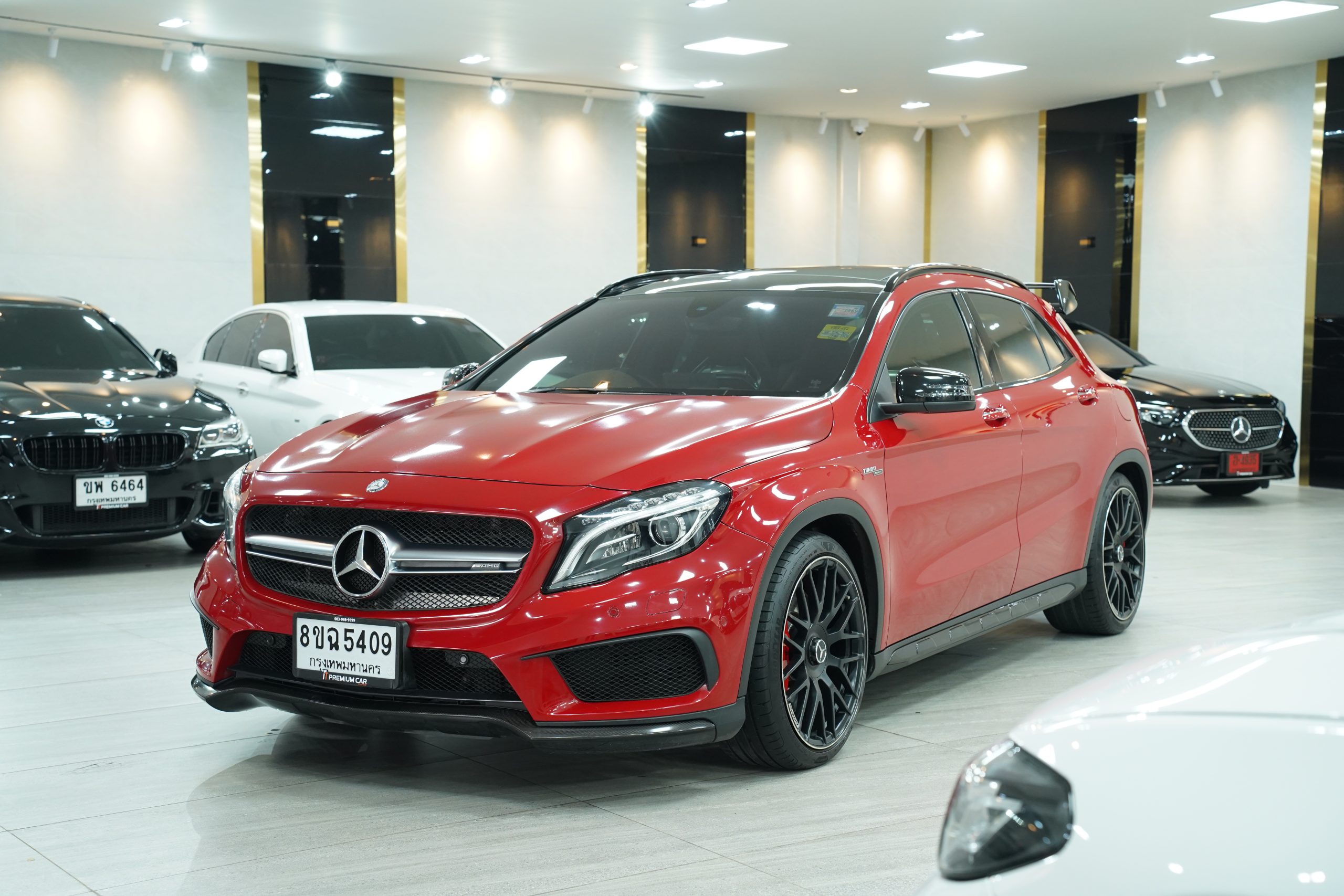 2017 Mercedes-AMG GLA 45 4MATIC - Image 4