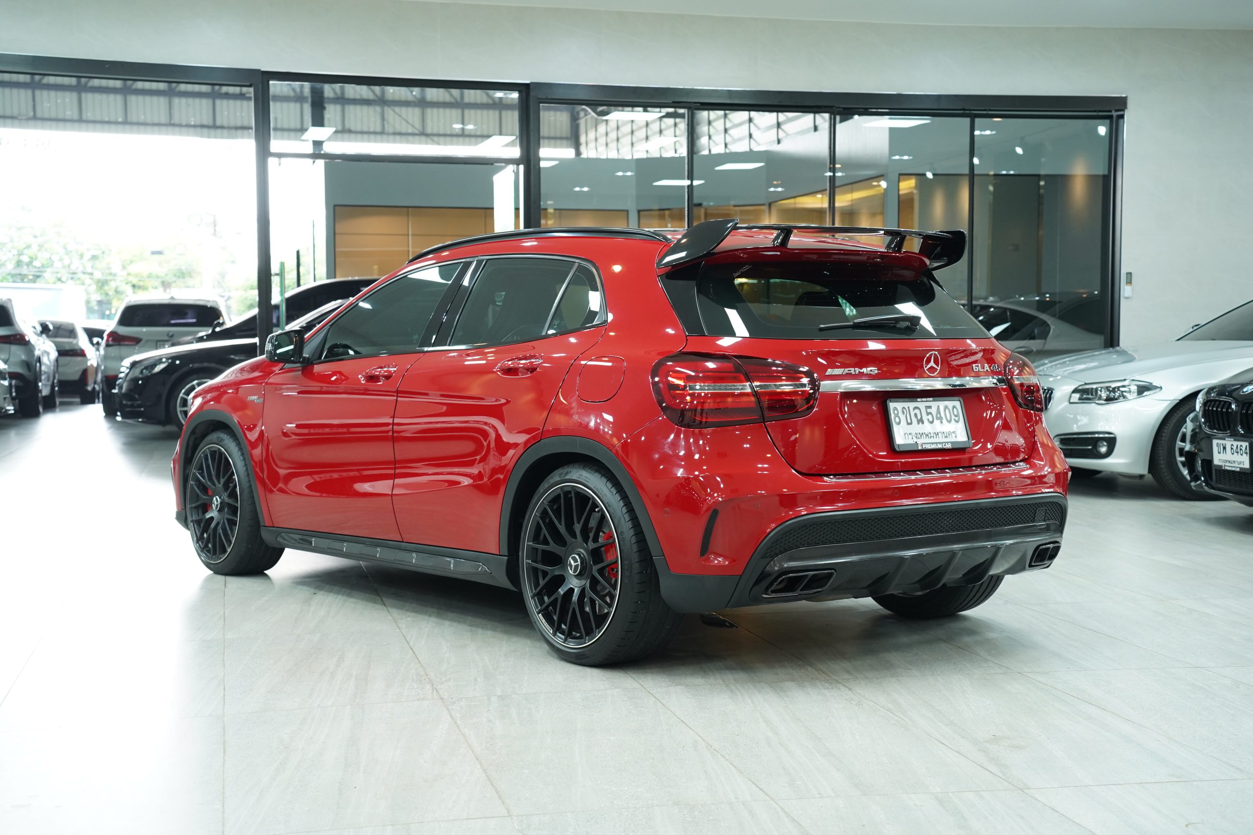 2017 Mercedes-AMG GLA 45 4MATIC - Image 6